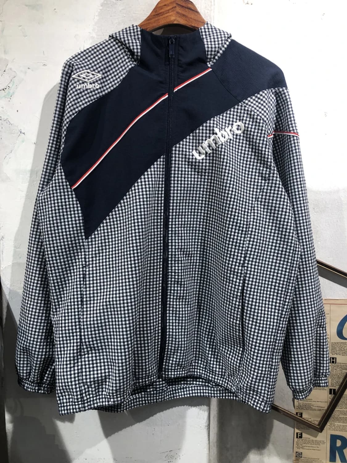 Umbro check hooded windbreaker 상품이미지1