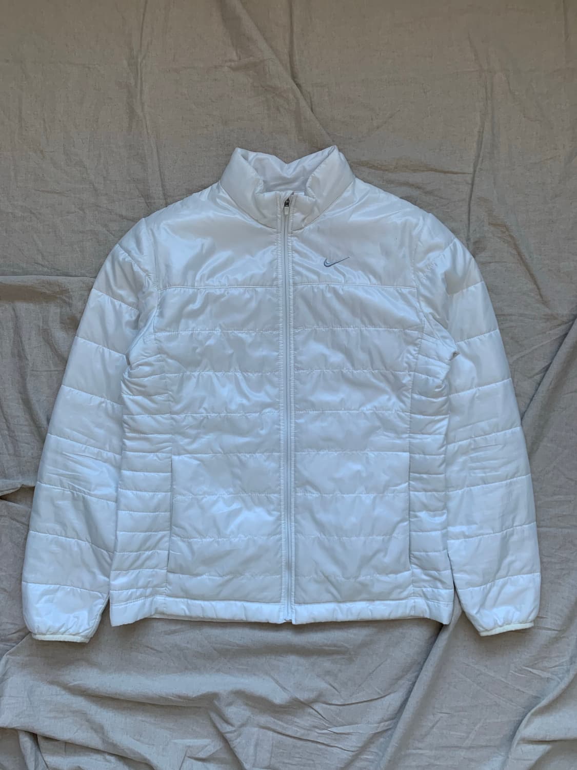 나이키 00년대 올드스쿨 은색 스우시 화이트 경량패딩 상품이미지5