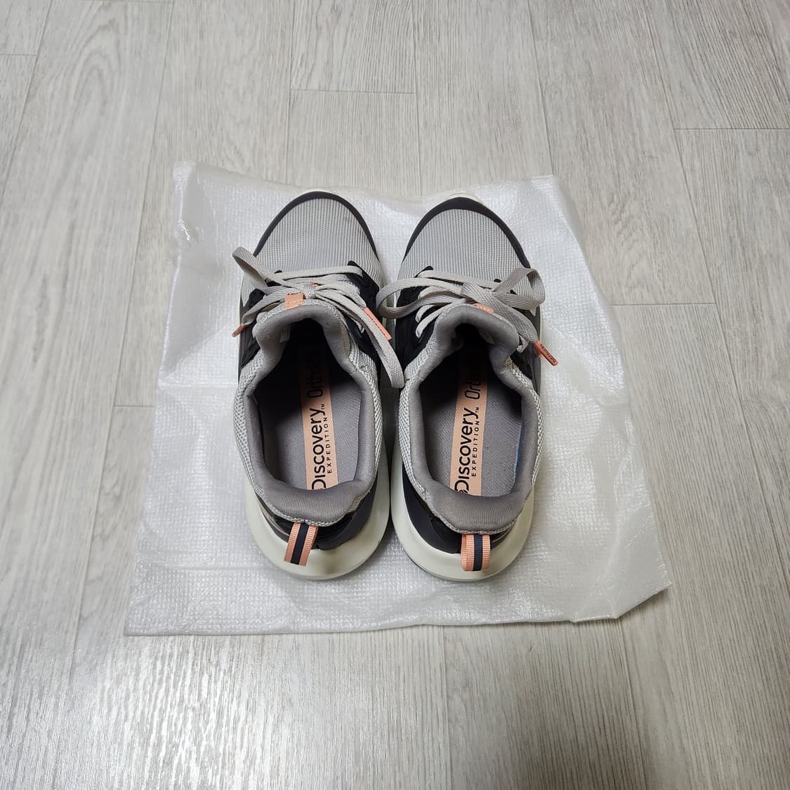 디스커버리 운동화 230mm 상품이미지2