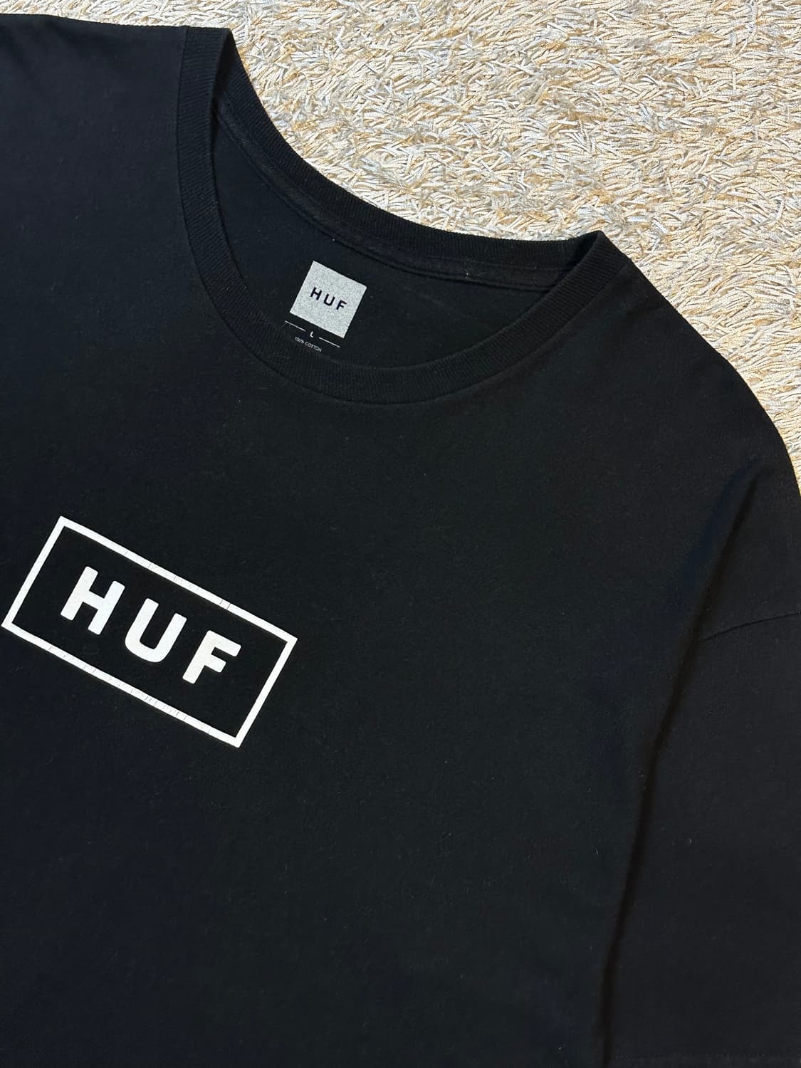 허프 HUF 백프린팅 반팔 티셔츠 블랙 상품이미지3