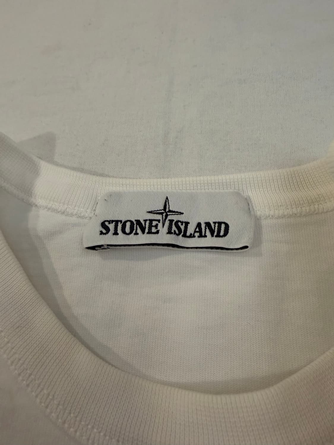 스톤아일랜드 20ss 롱슬리브 맨투맨 화이트 상품이미지3