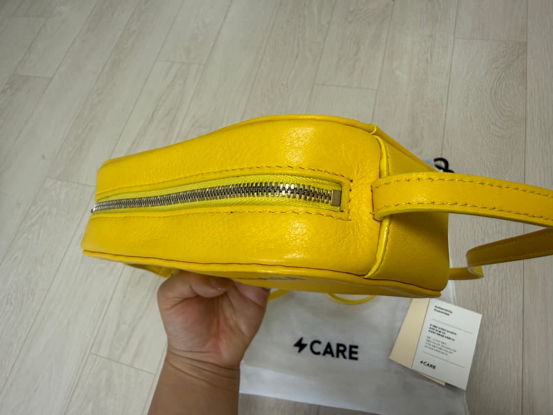 발렌시아가 카메라백 상품이미지4