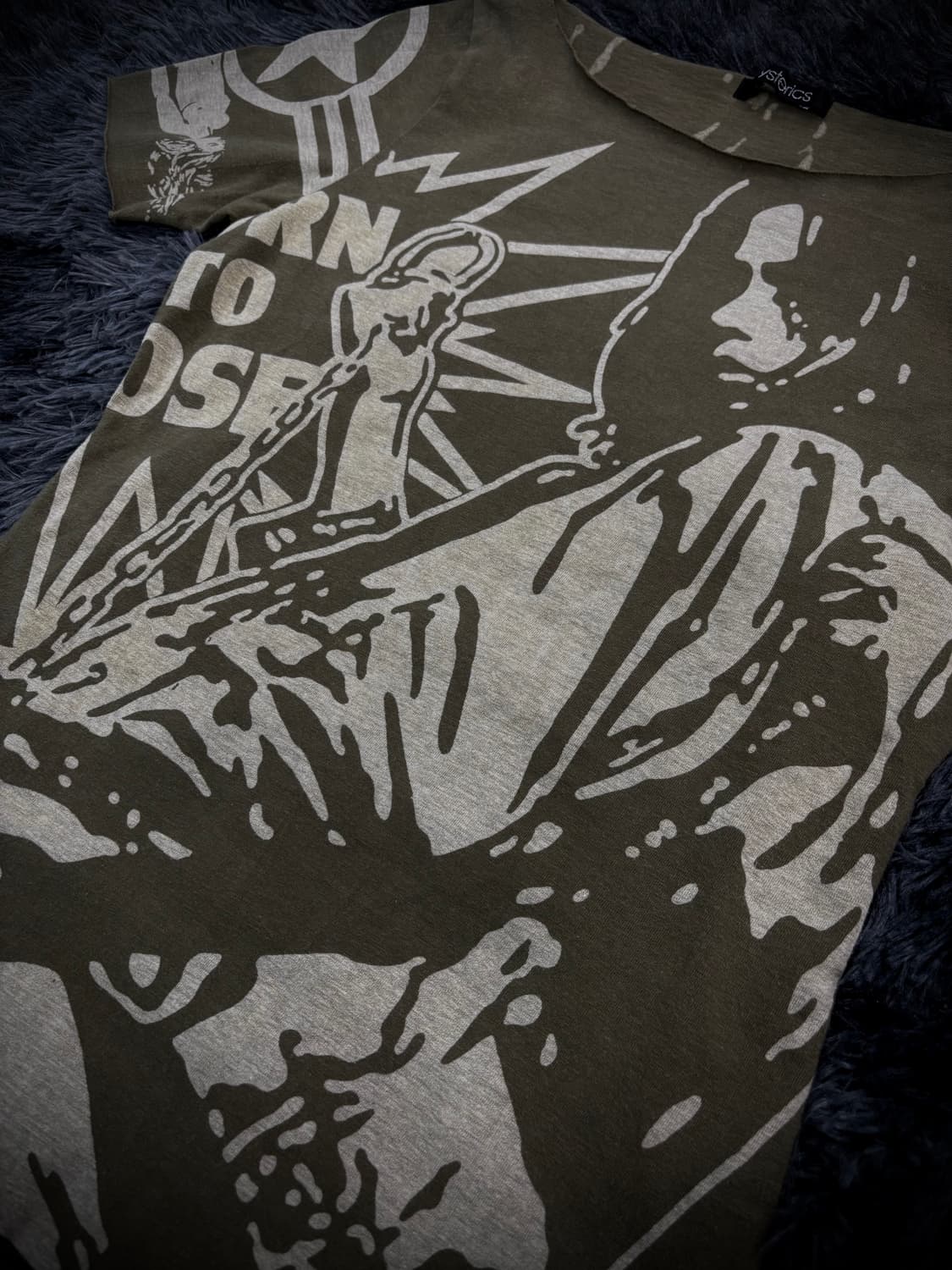 Hysteric glamour 90’s 카키 트라이벌페이스 반팔 티셔츠 상품이미지3