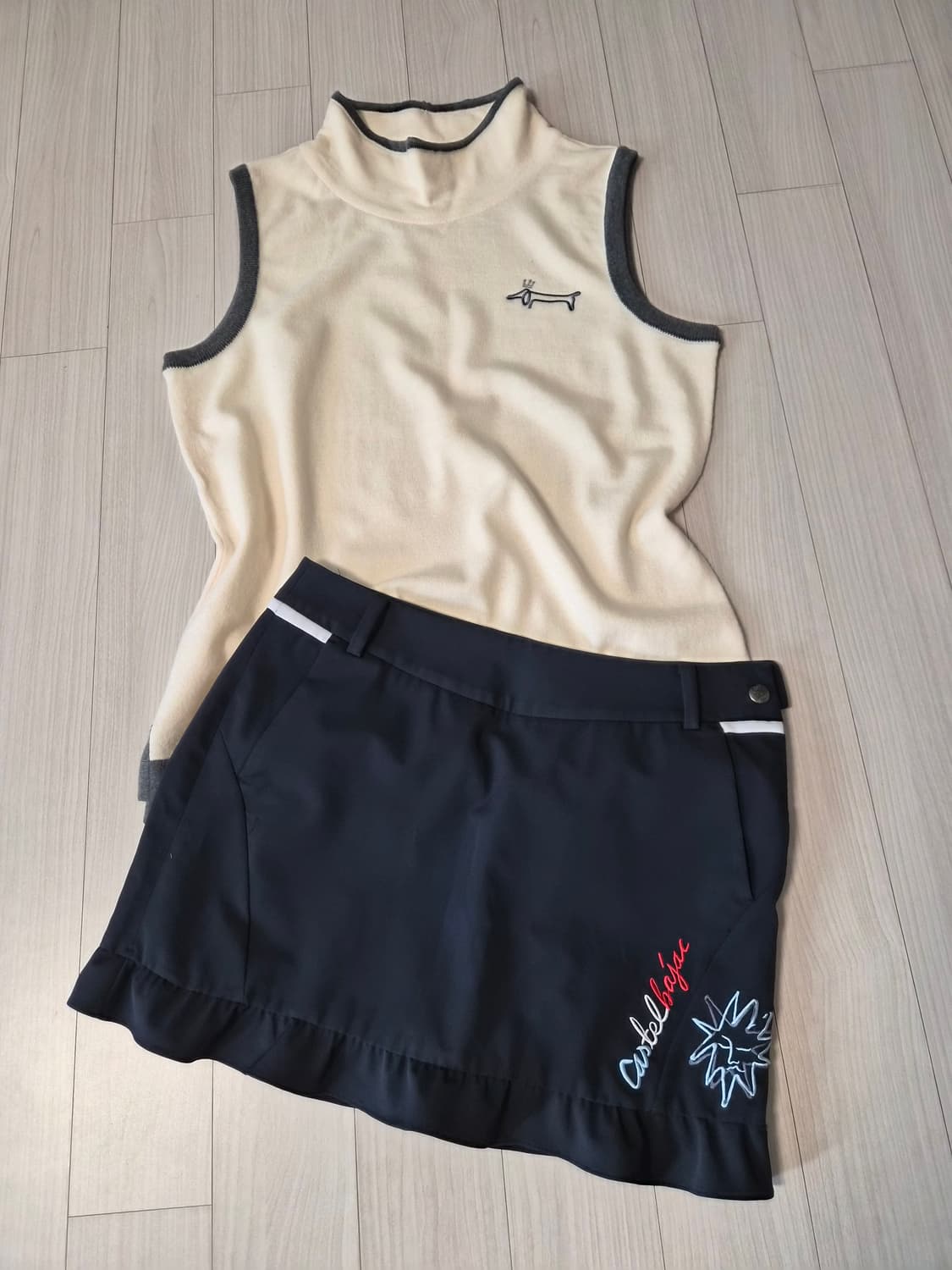 루이까스텔 모 100% 반폴라 조끼 100 사이즈 제품입니다. 상품이미지1