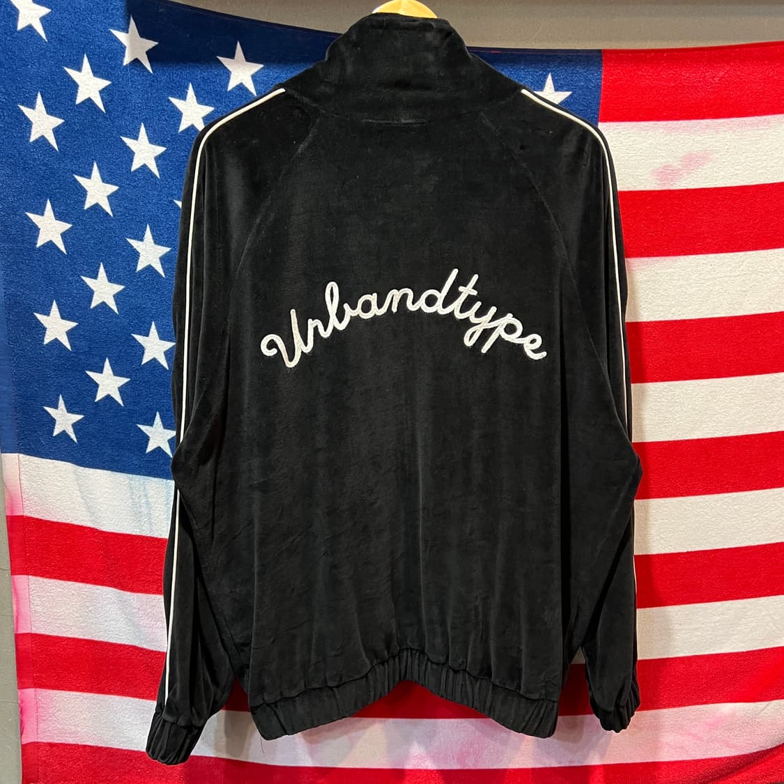 어반디타입 벨벳 트랙탑 상품이미지2