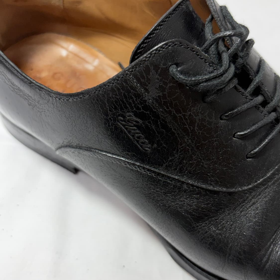 구찌 스크립트 로고 캡토 더비 슈즈 상품이미지2