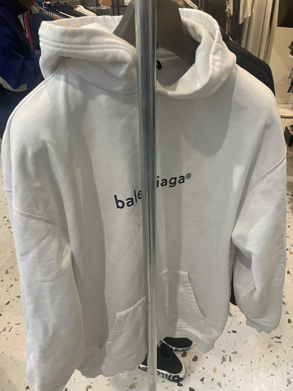 발렌시아가 카피라이트 로고 후드티 상품이미지1