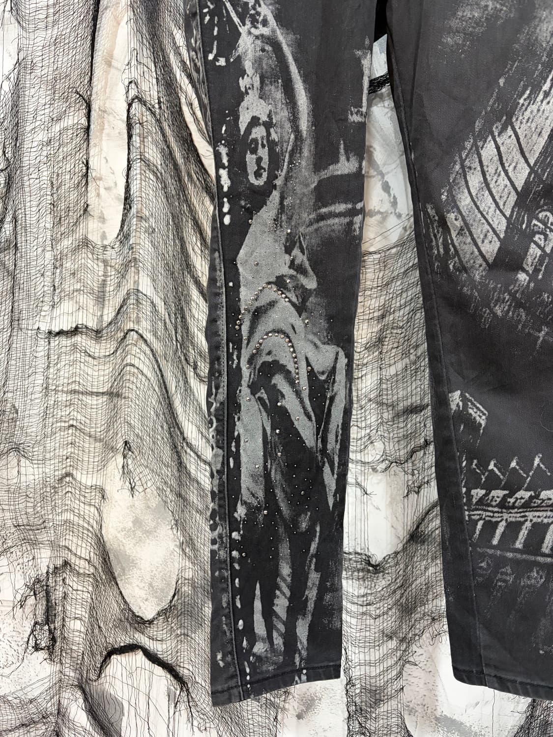 Gothic all over Graphic cubic pants 상품이미지6