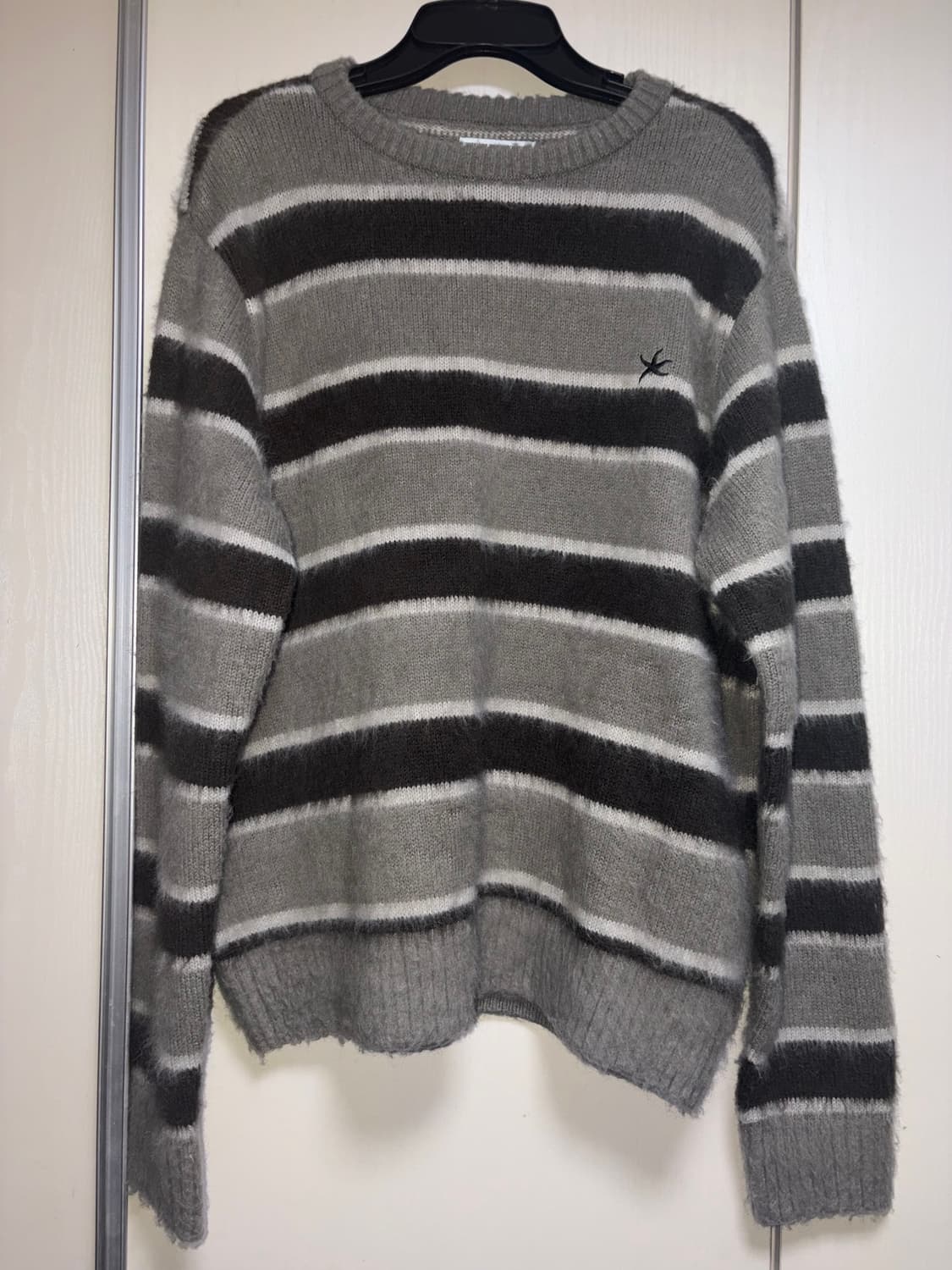 더콜디스트모먼트 니트 상품이미지4