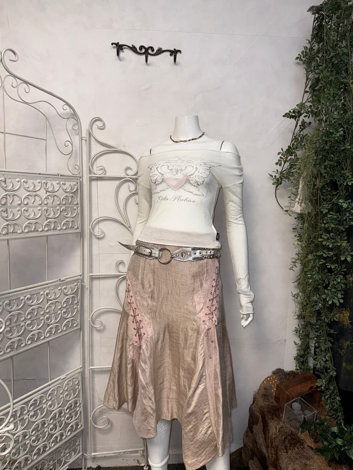 Gila Archive HEART WING SHEER 롱슬리브 상품이미지1