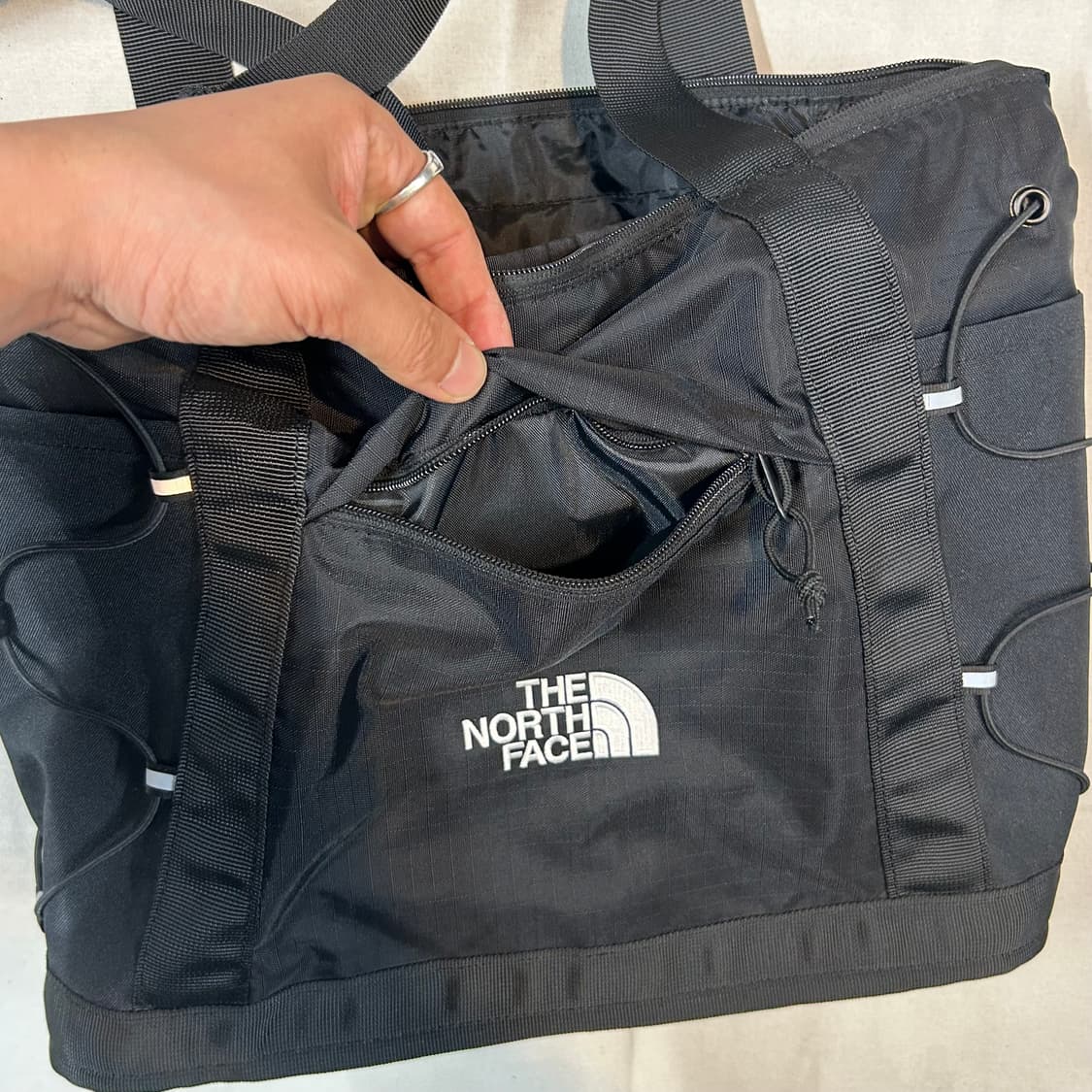 노스페이스 블랙 숄더백 토트백 상품이미지3