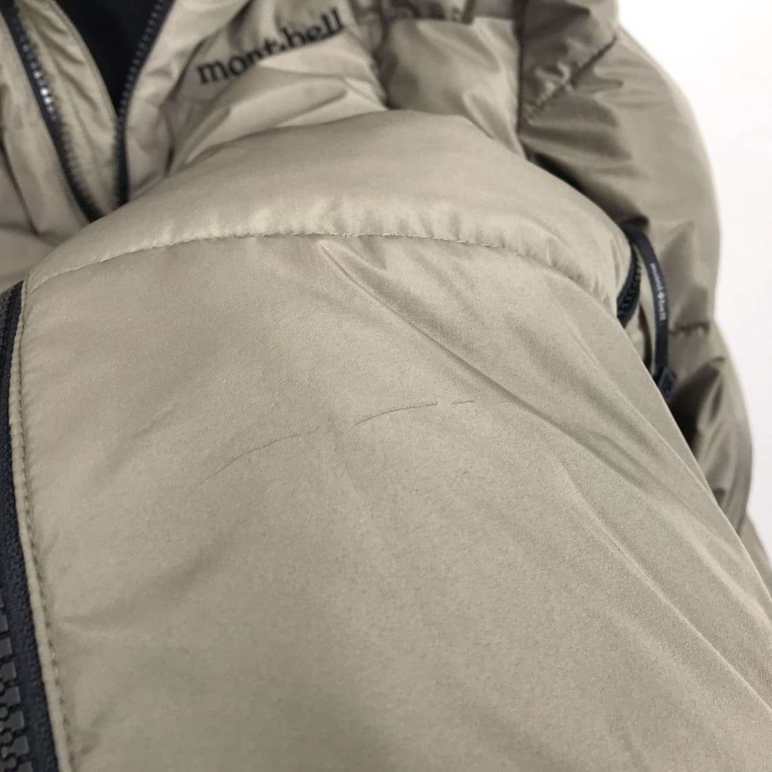 몽벨 패딩 점퍼 카키색 남성110 상품이미지5