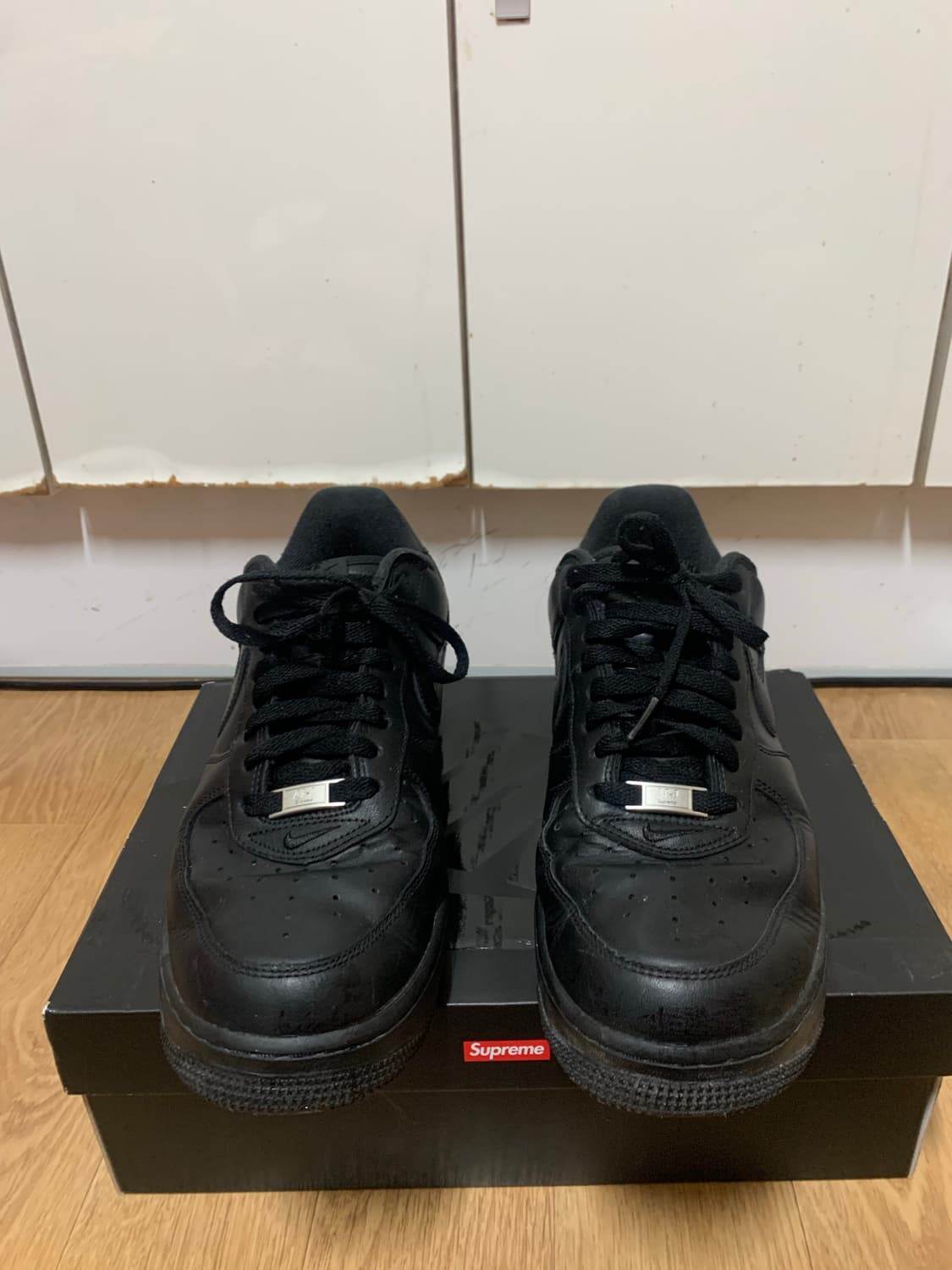 [280]나이키 에어포스1 X 슈프림 올검 블랙포스 로우 상품이미지1