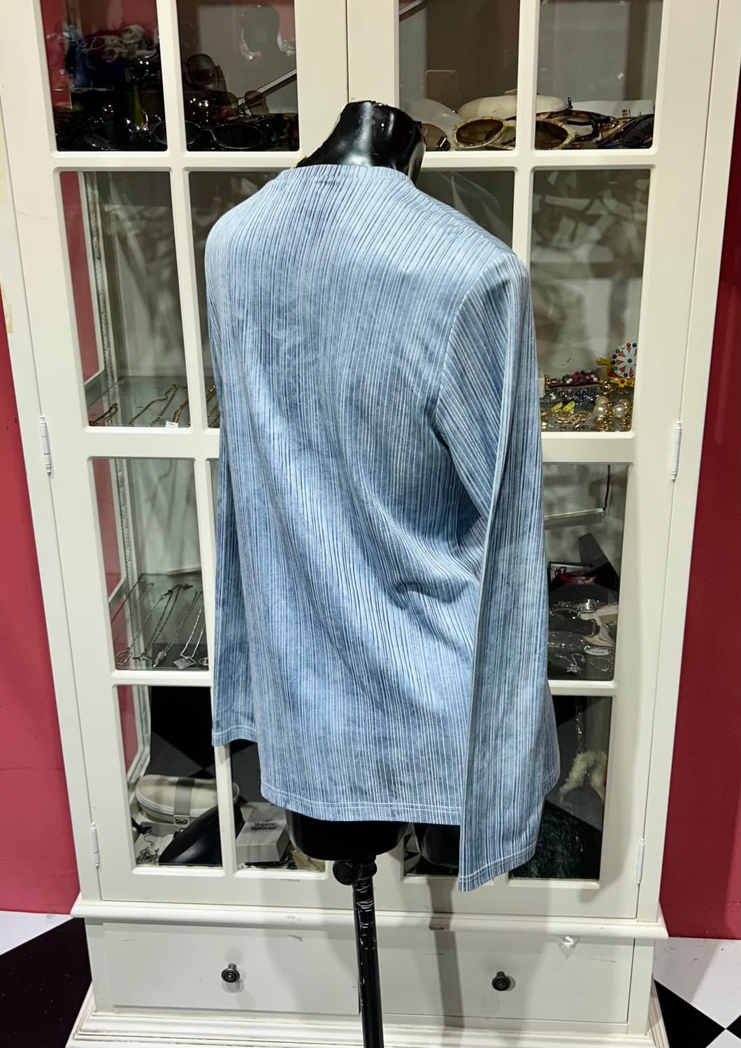 tornado mart long sleeve 토네이도마트 브이넥 롱슬리브 상품이미지2