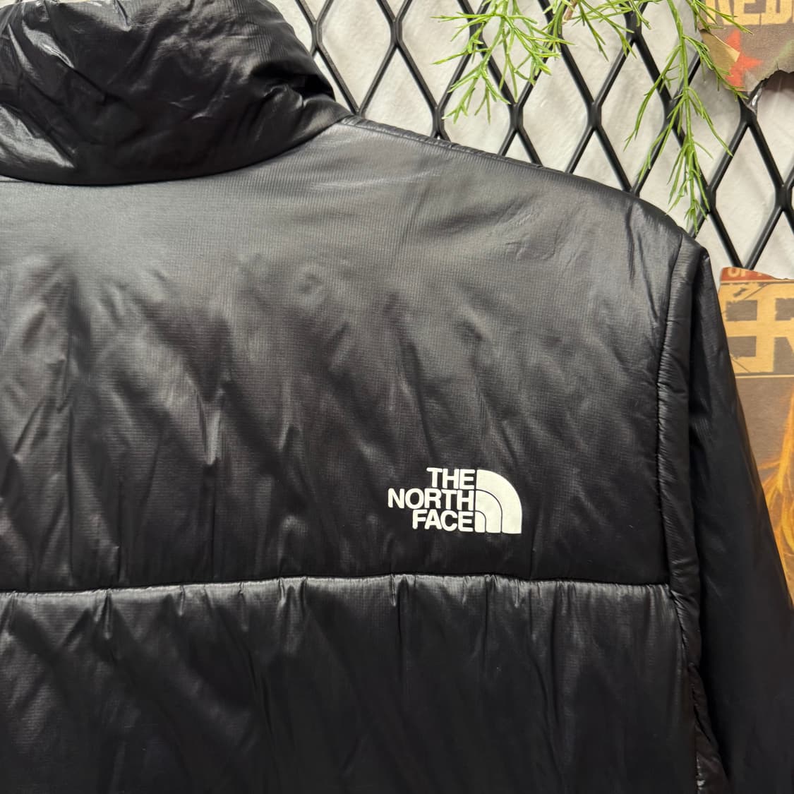 노스페이스 경량 다운 점퍼 전면 포켓 집업 포인트 블랙 상품이미지6