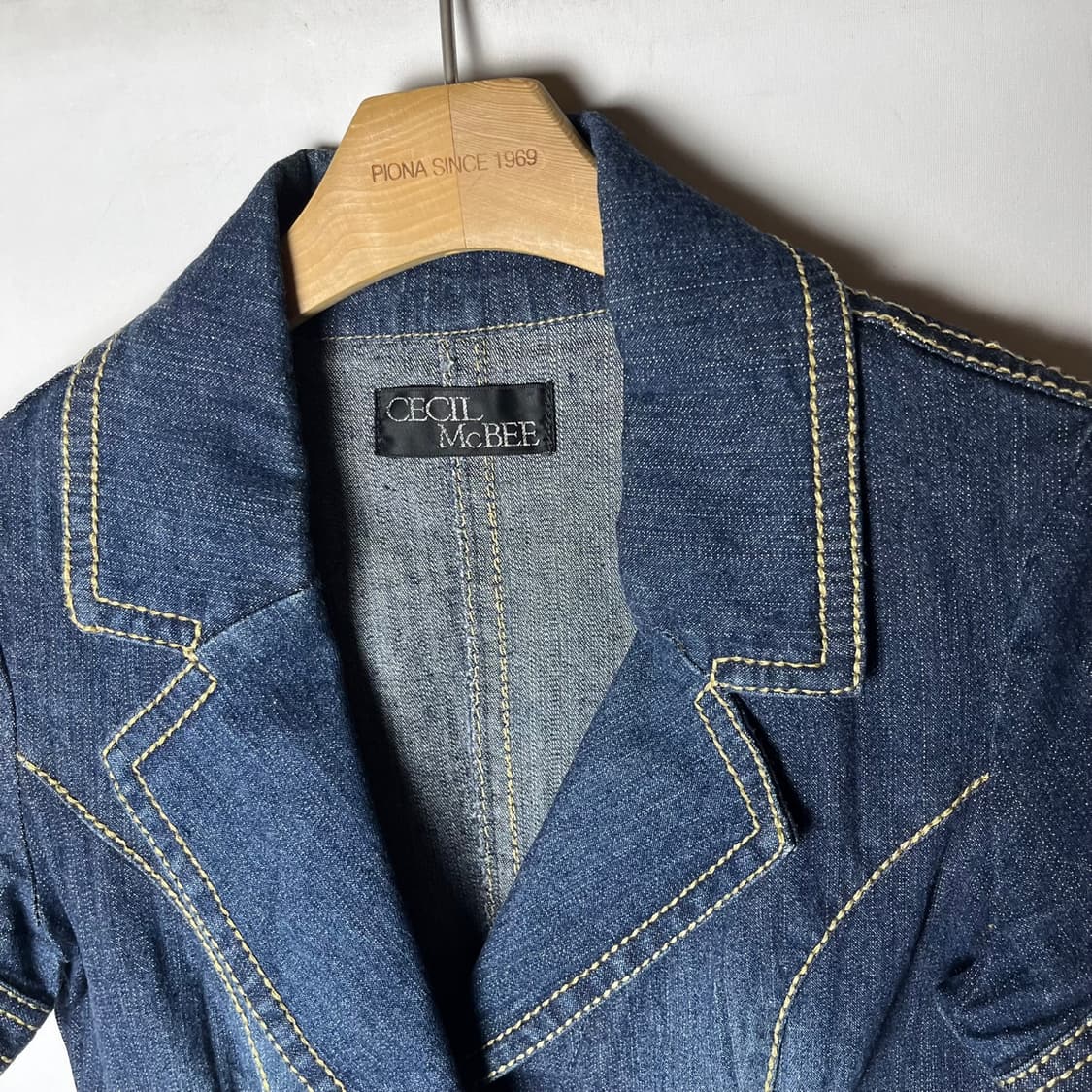 [Cecil McBee] 세실맥비 금장 하프 데님자켓 상품이미지3