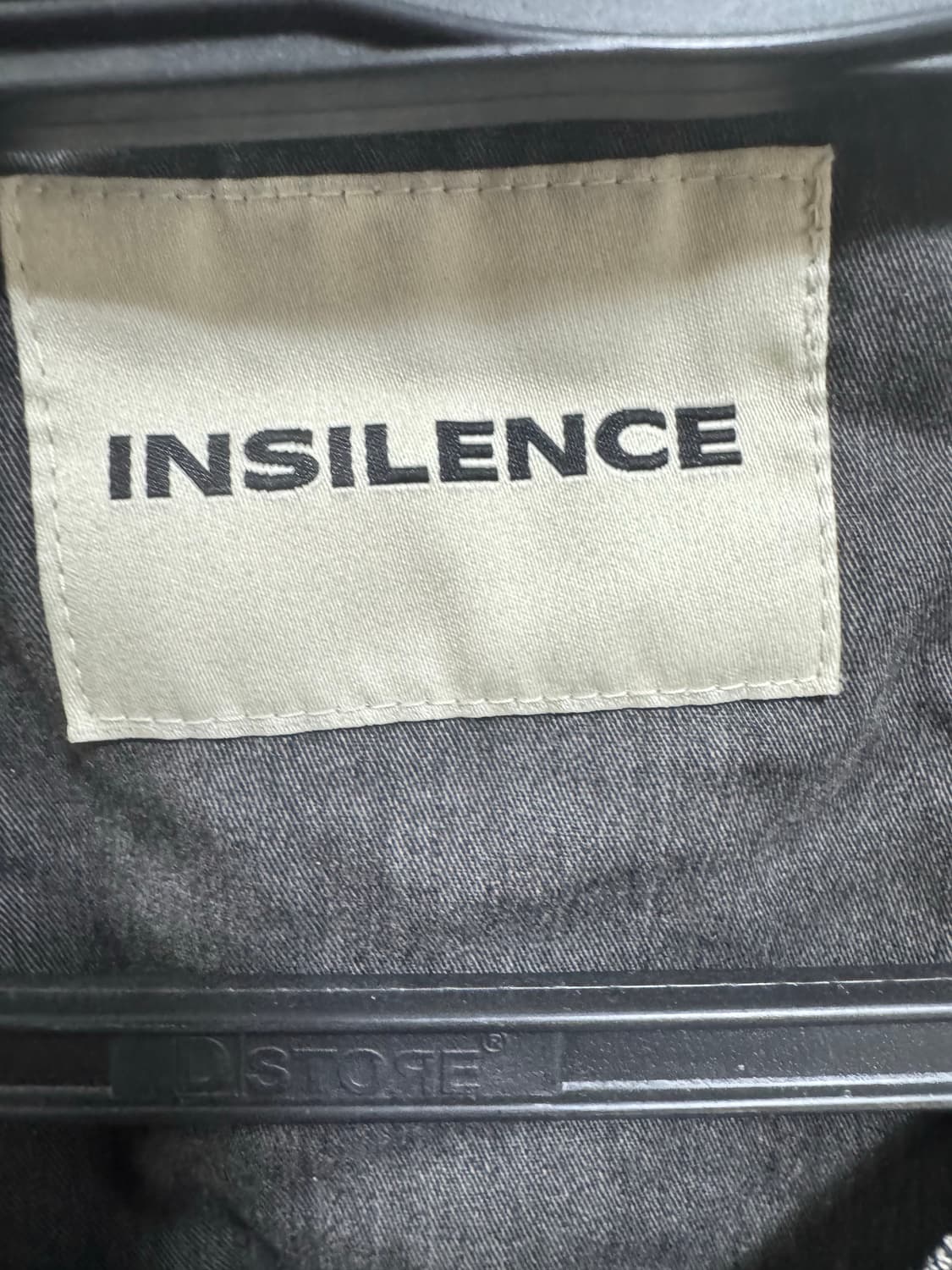 인사일런스 패디드 데님 베스트 상품이미지3