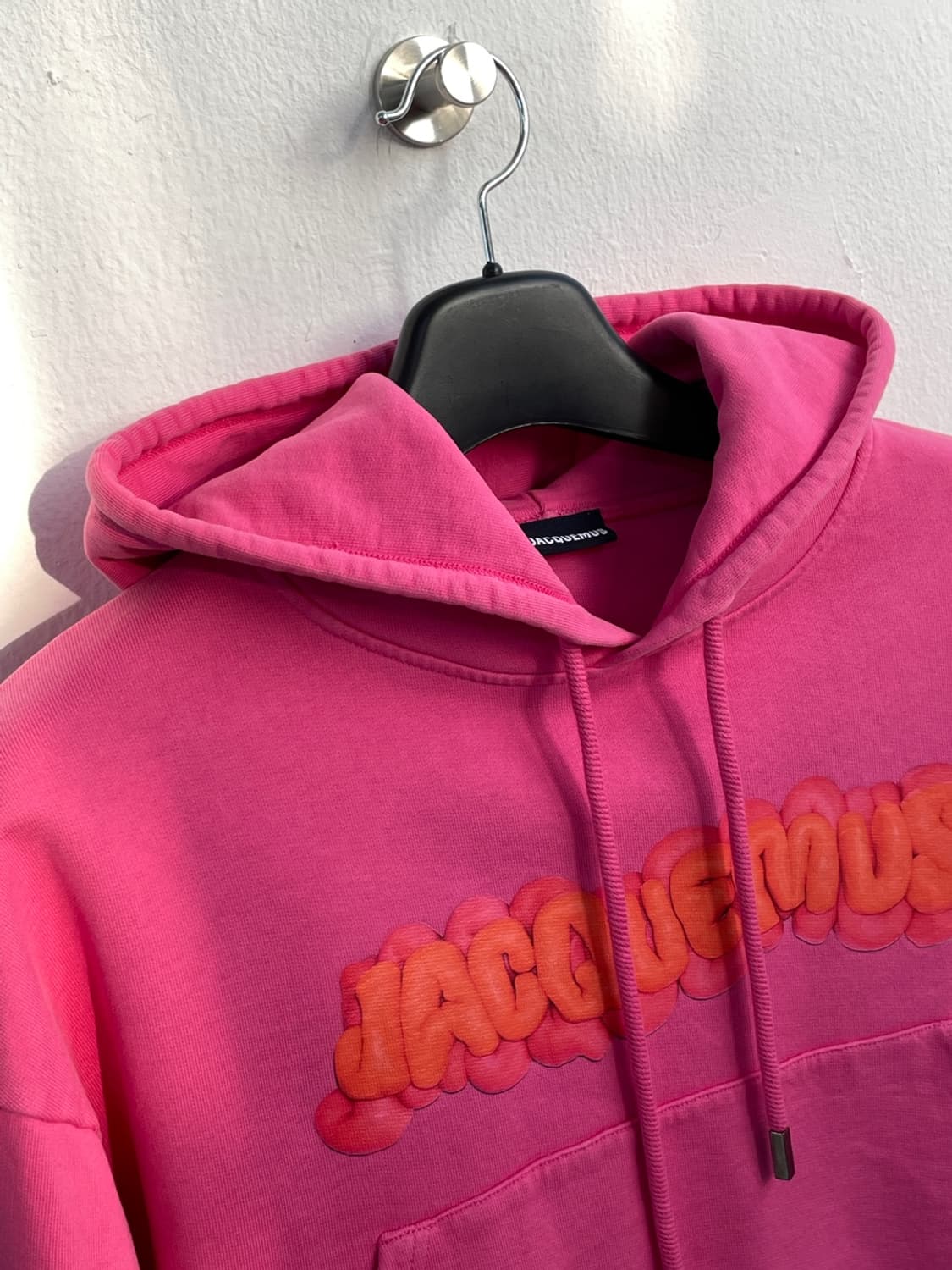 자크뮈스 모델러 클레이 로고 후디 상품이미지3