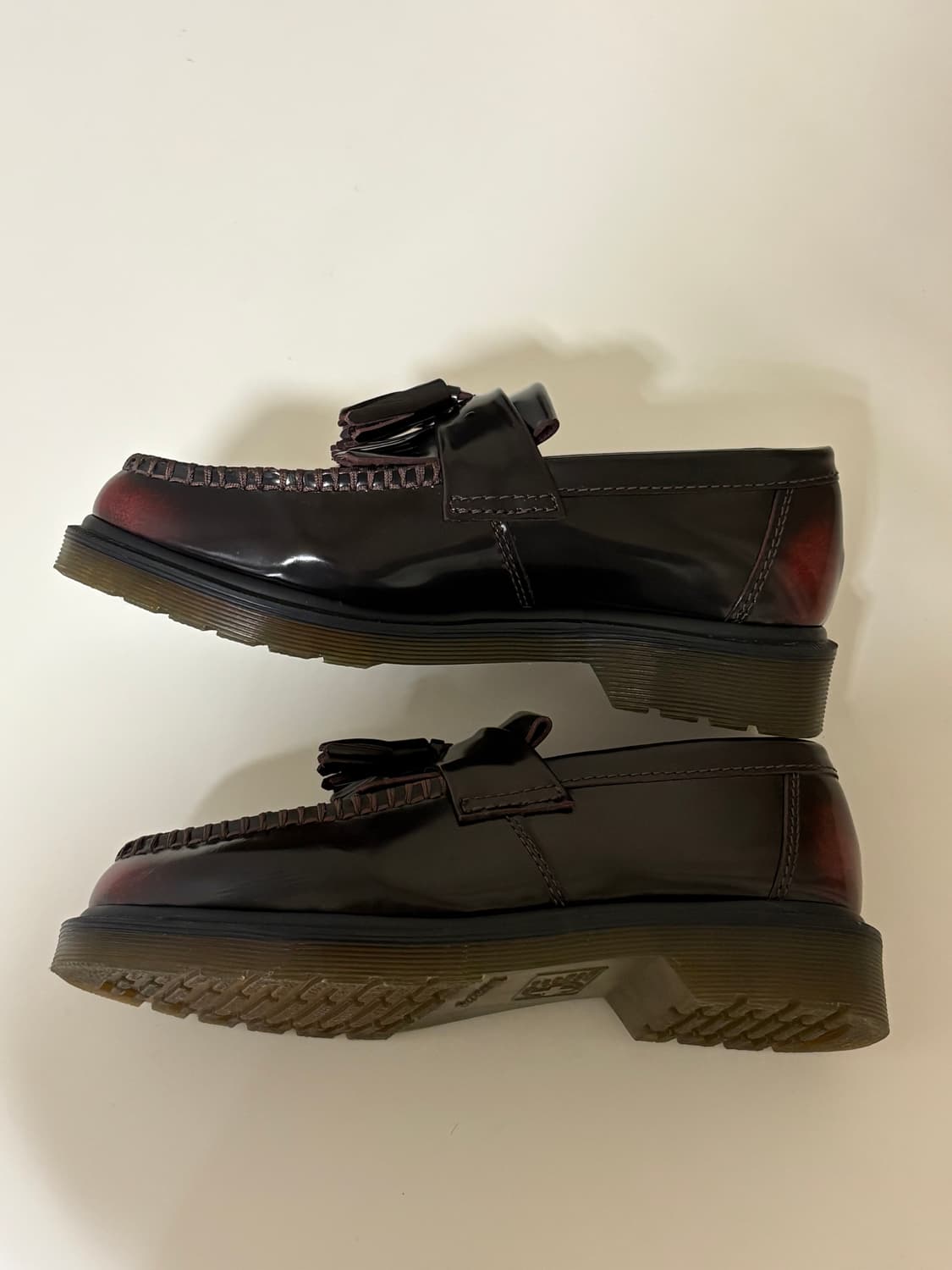 닥터마틴 아드리안 버건디 체리 컬러 테슬 로퍼 상품이미지3