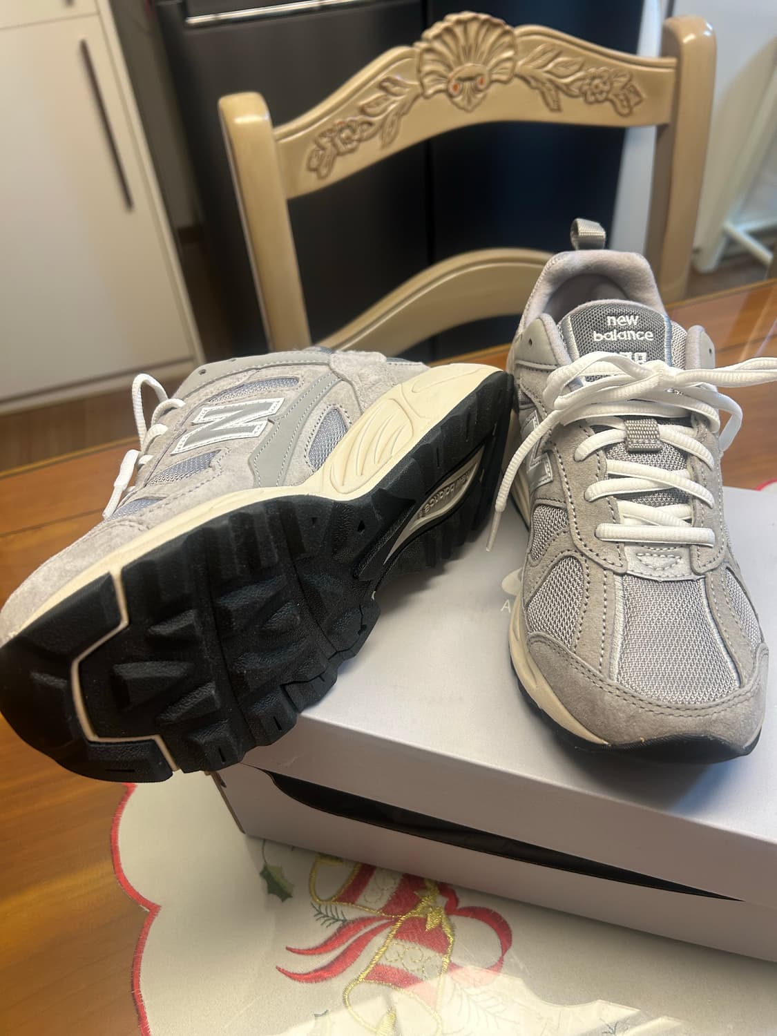 뉴발란스 그레이 240mm 운동화 상품이미지4