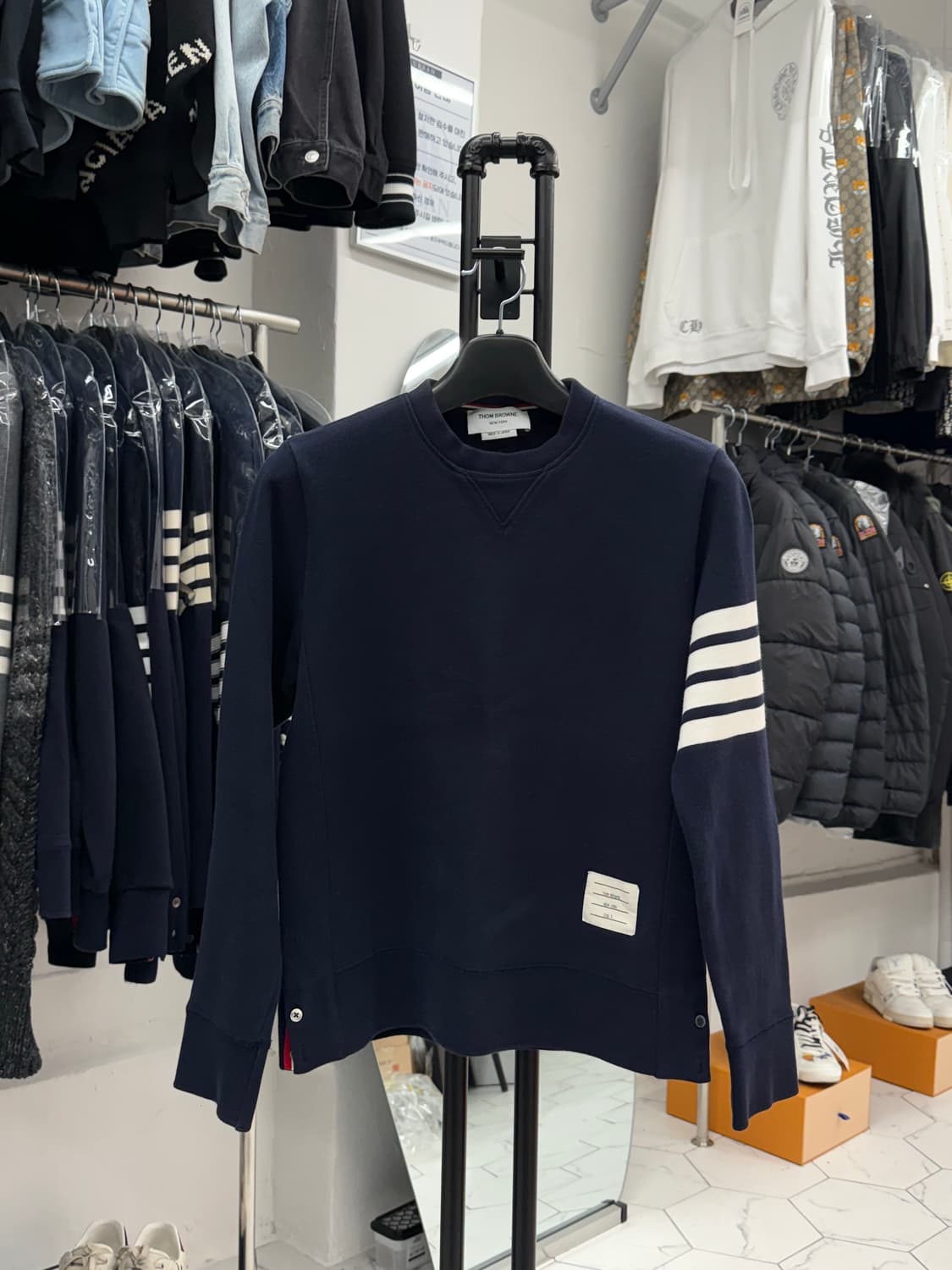 [3] 톰브라운 사선완장 맨투맨 상품이미지1