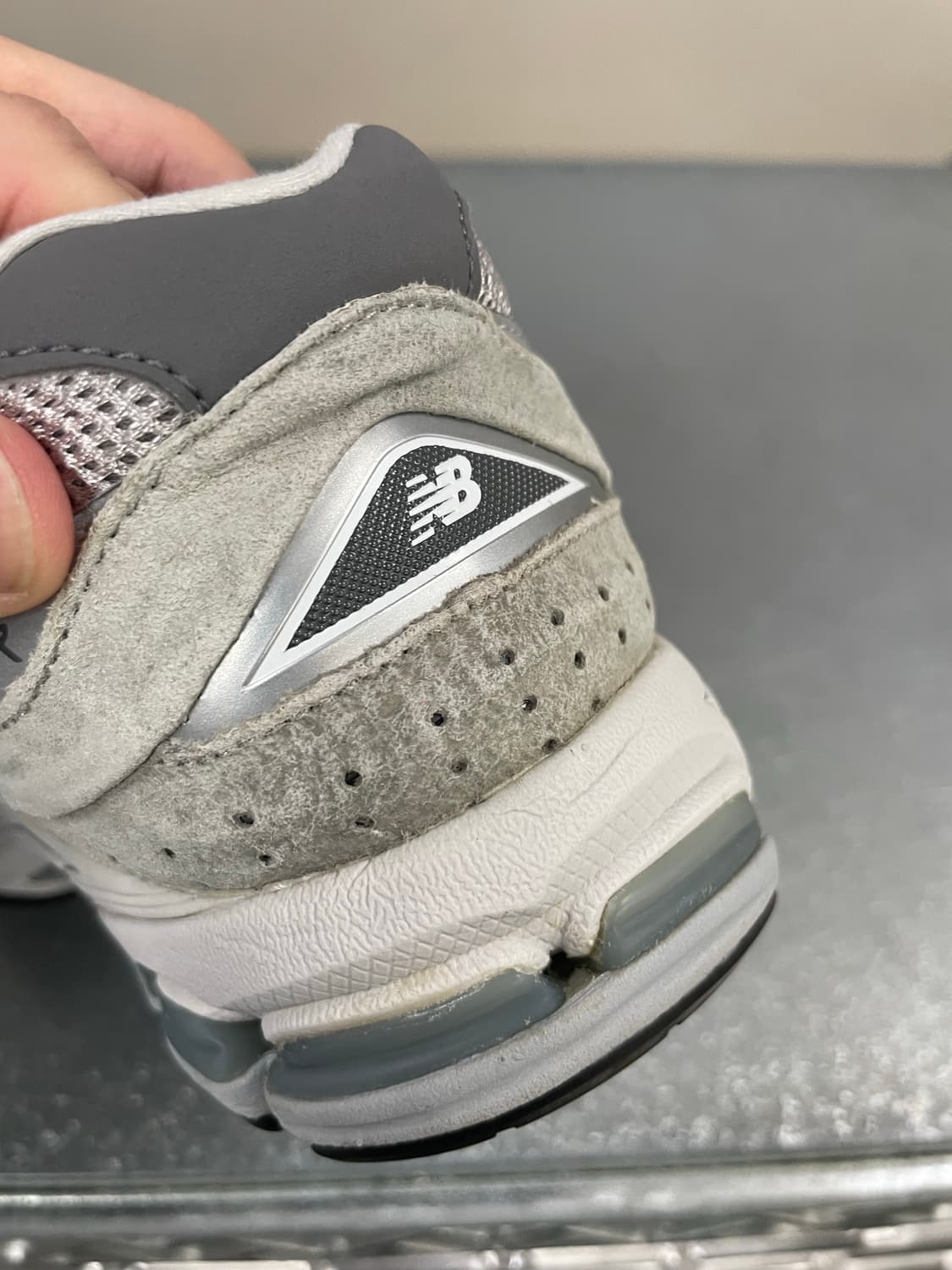 뉴발란스 2002R T2 그레이 220 상품이미지8