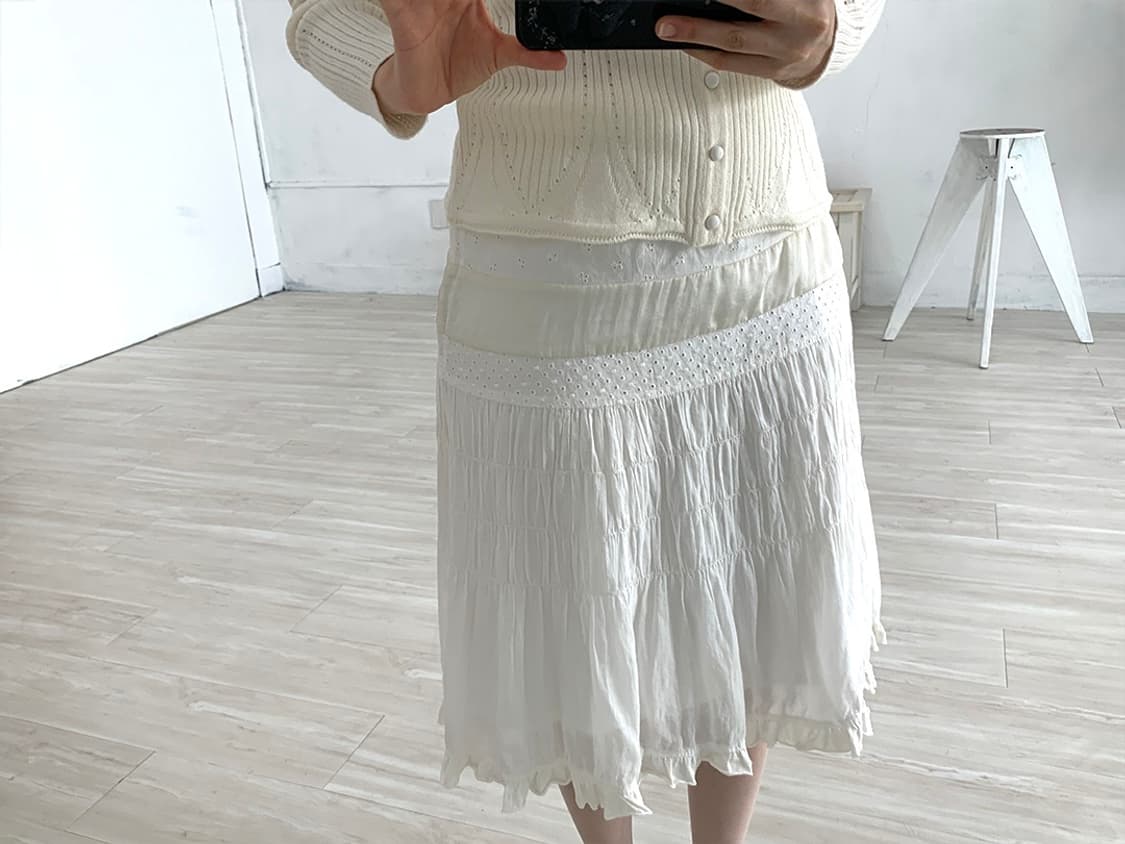 Ivory Embroidered Tiered Skirt 상품이미지3