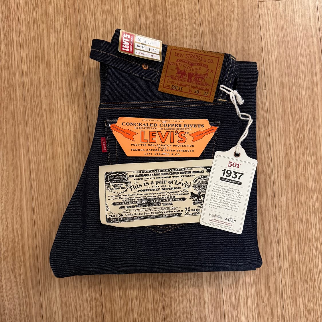 [새제품] LVC 37501 W30 L32 상품이미지1