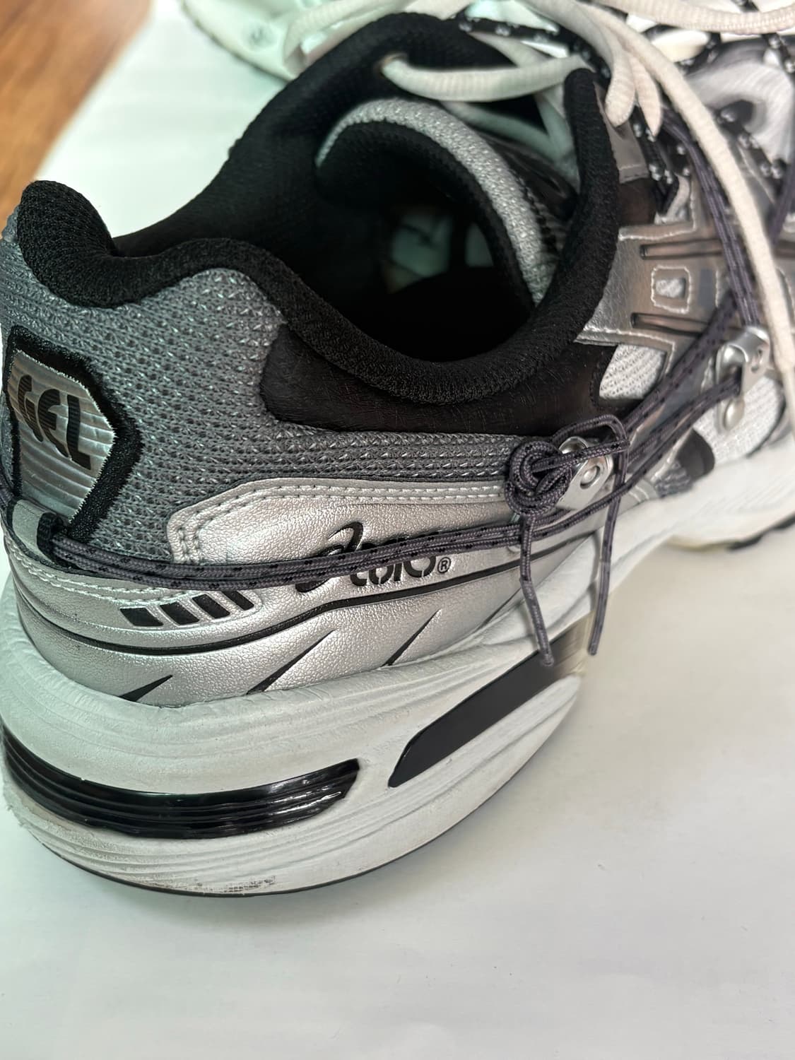 아식스 x 앤더슨벨 젤 1090 글레이셔 그레이 실버 상품이미지3