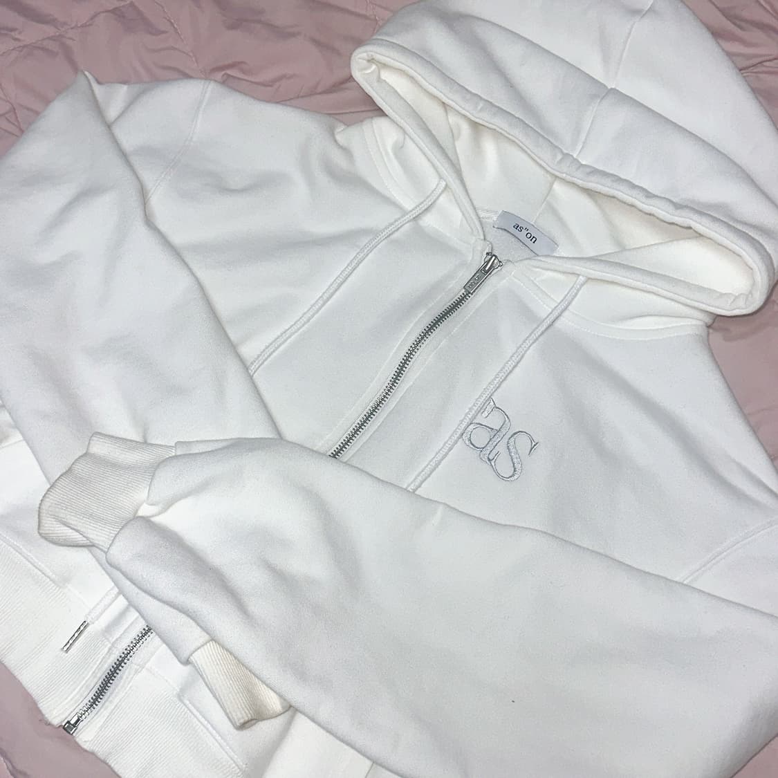 애즈온 크롭 후드집업 화이트 무신사  상품이미지2