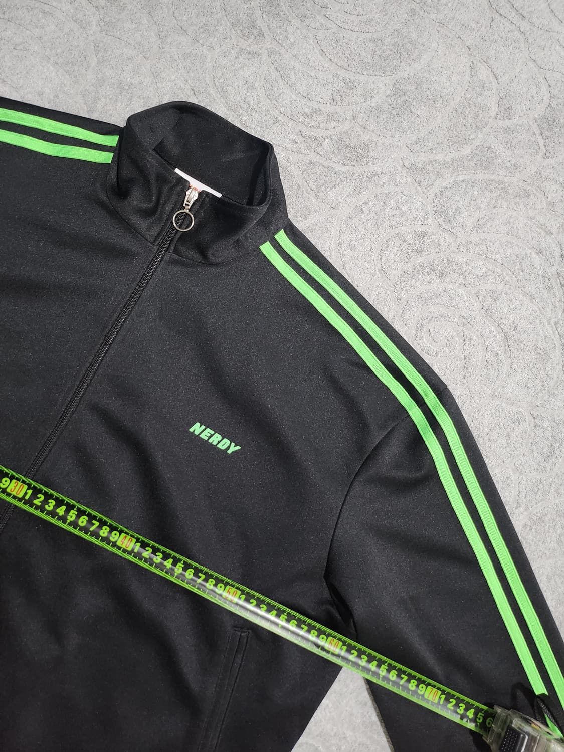 널디(NERDY) 블랙 & 그린 라인 트랙탑 상품이미지7