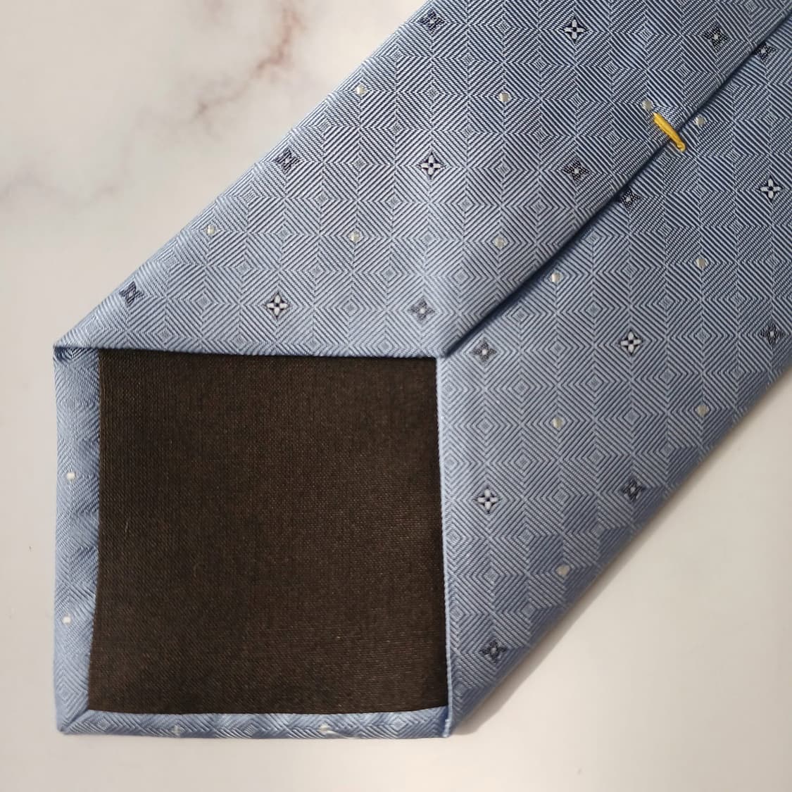 루이비통 실크 블루 시그니처 패턴 넥타이 9.6cm A+등급 E766
 상품이미지7