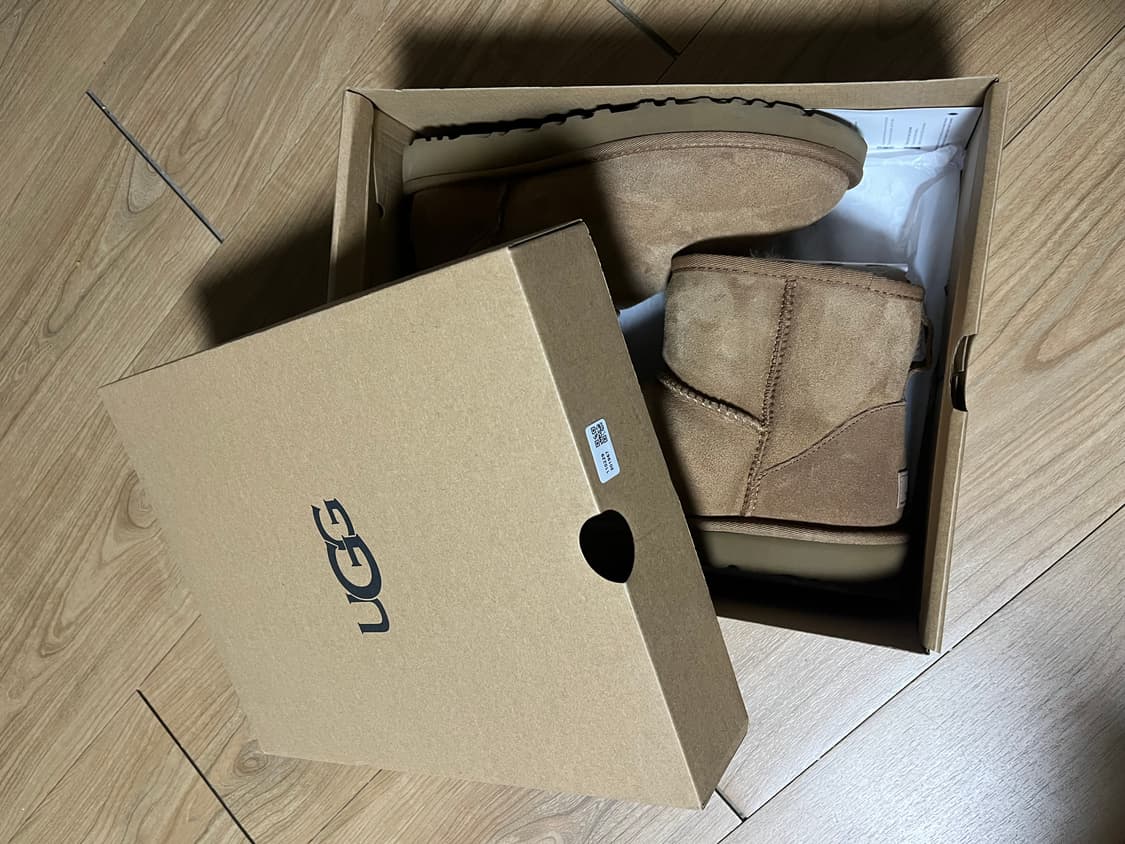 3회미만 착용, 상태 최상) 어그 클래식  2  부츠 체슈넛 상품이미지5