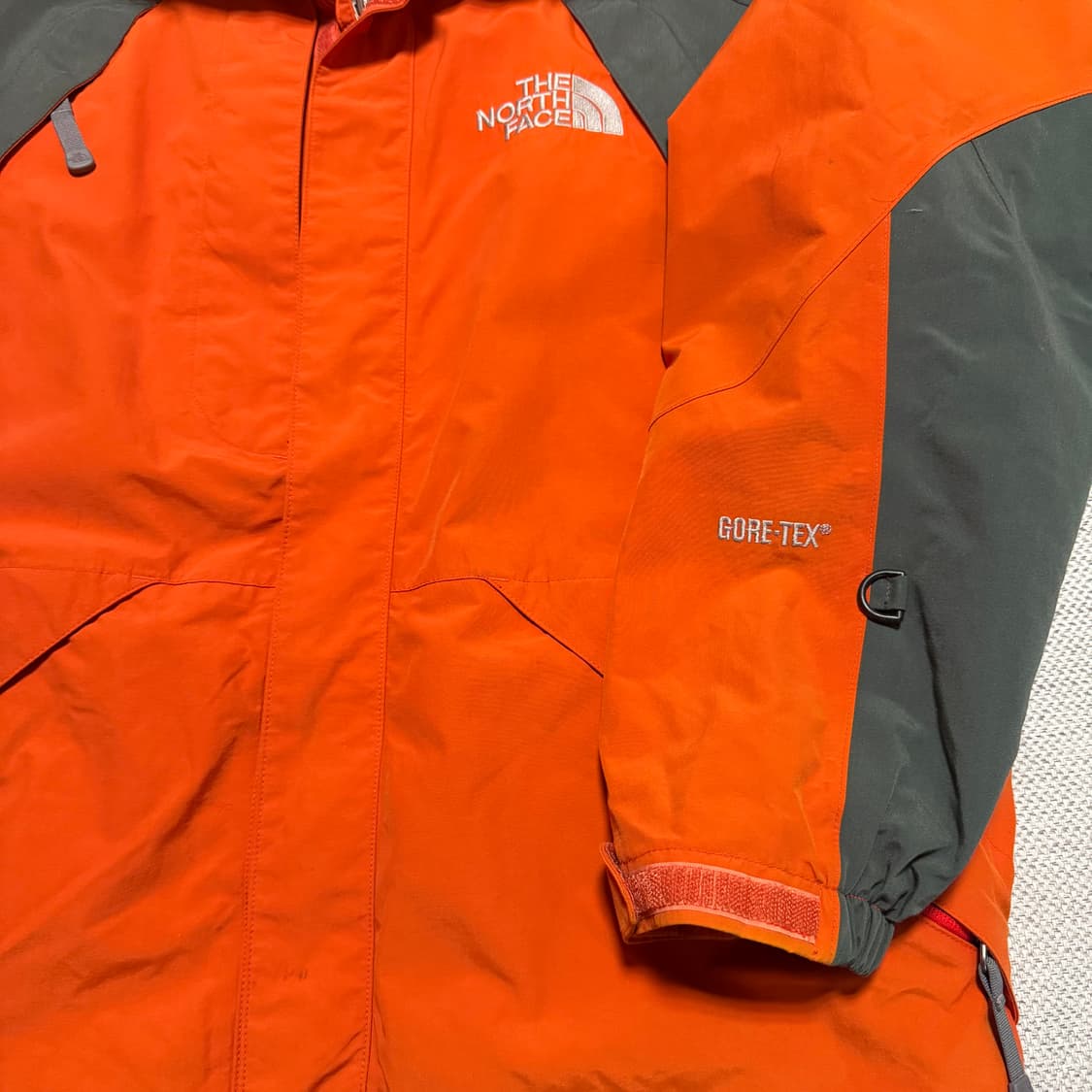 노스페이스 써밋시리즈 고어텍스 마운틴 자켓 상품이미지3