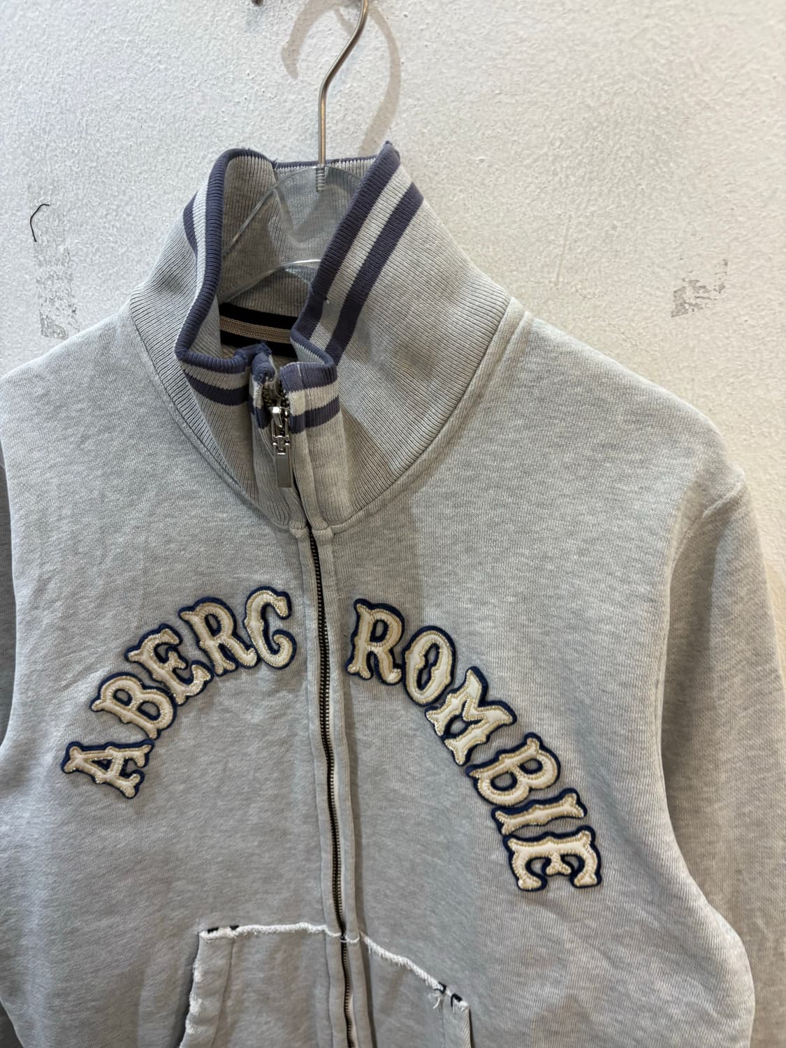 Abercrombie zip up jacket grey 상품이미지2