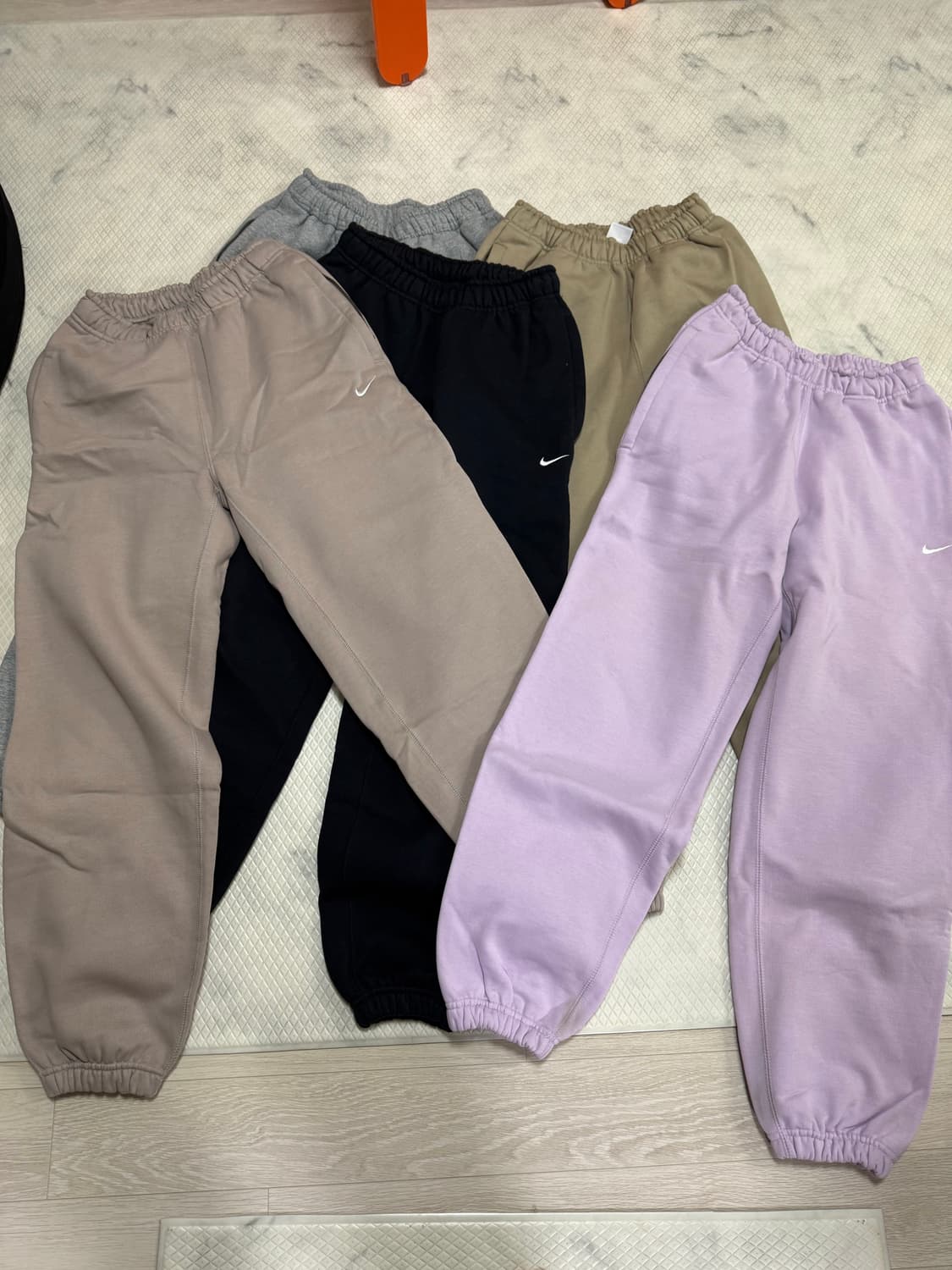 나이키 NRG 솔로스우시 트레이닝 팬츠 5벌 팝니다 상품이미지1