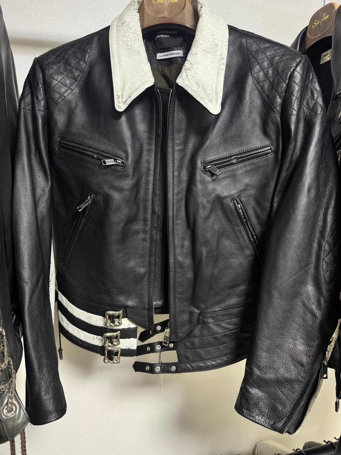 ERD 도그 인 리스트레인트 레더 자켓 상품이미지1