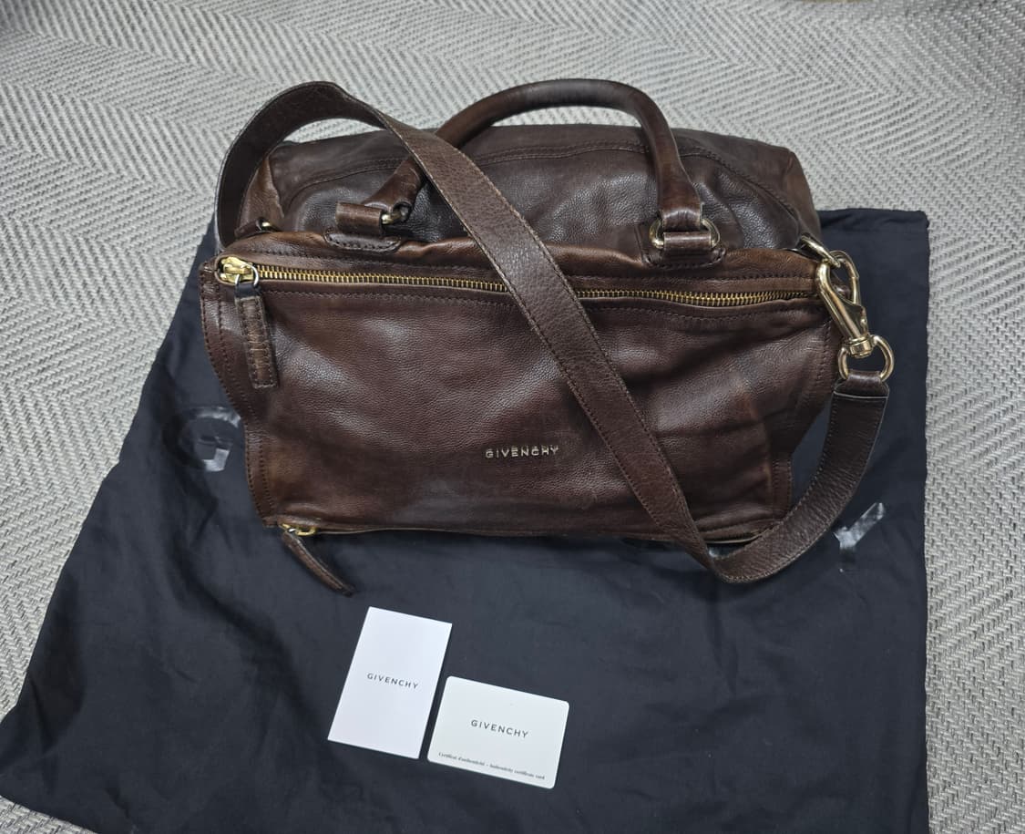 Givenchy 지방시 링클 미디엄 판도라 숄더백 상품이미지1