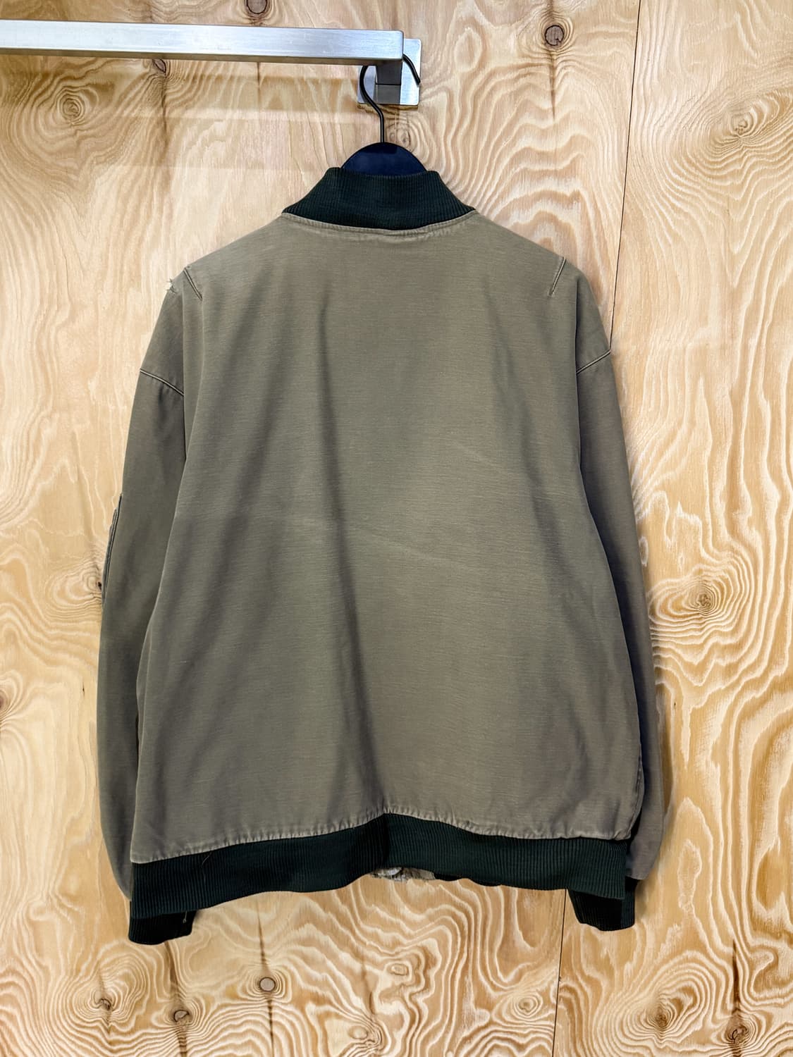 아메리칸이글 디스트레스드 보로 ma-1 상품이미지4