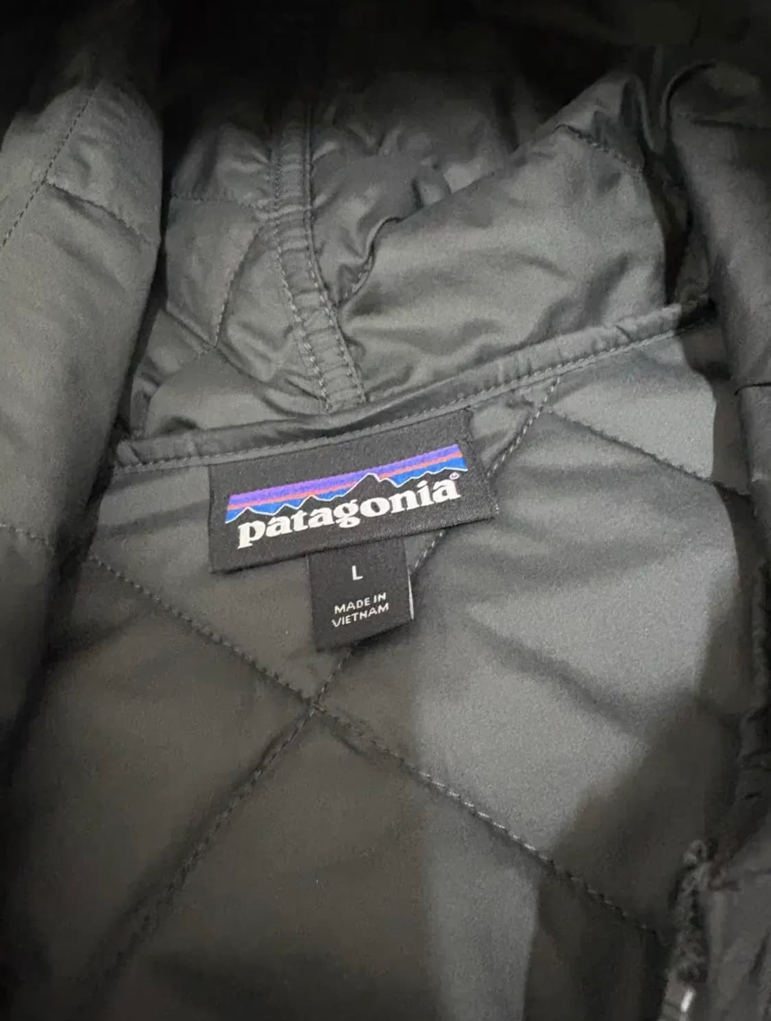 파타고니아 다이아몬드 퀼티드 봄버 후드 블랙 L 상품이미지3