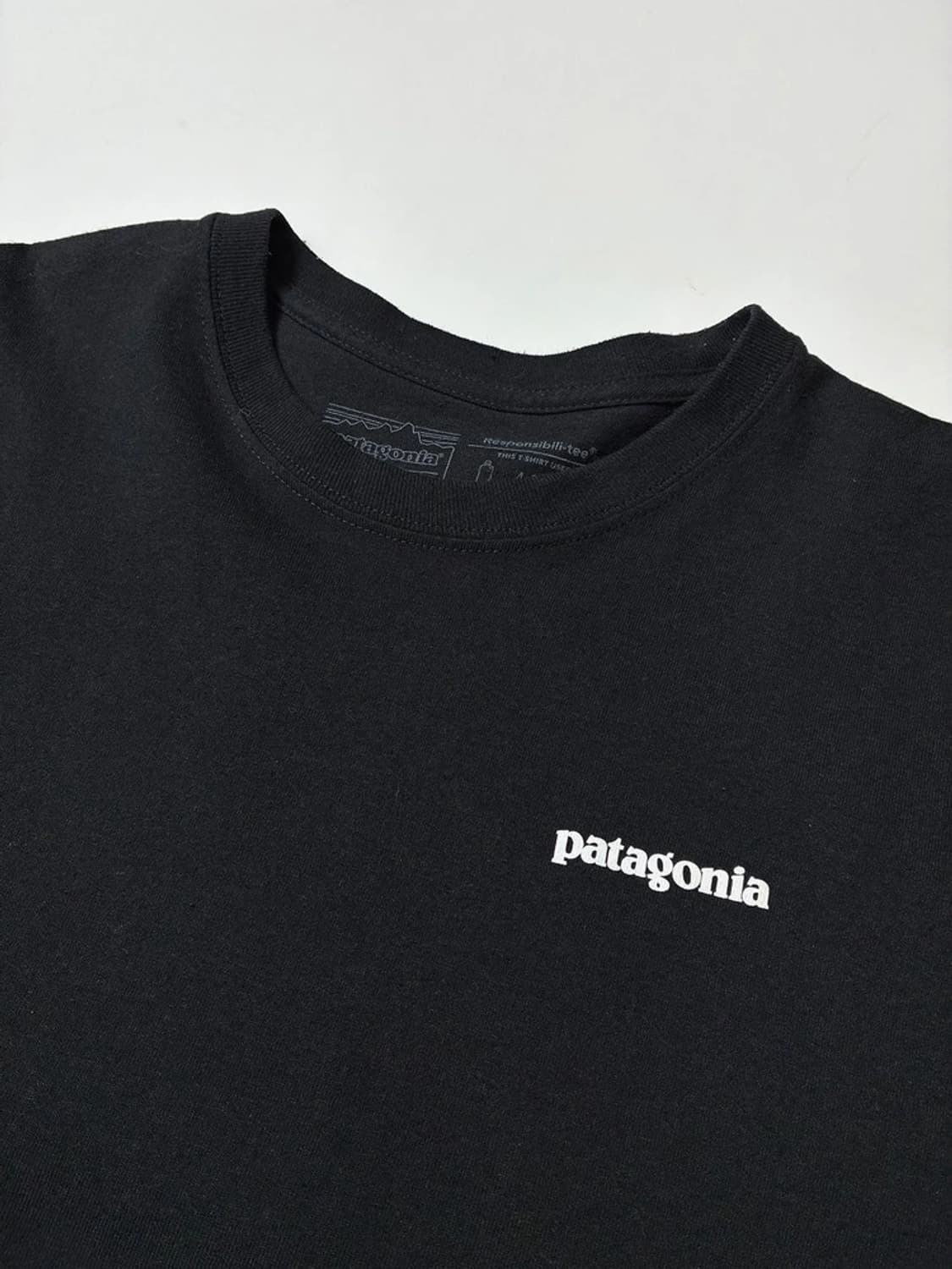 파타고니아 맨즈 P-6 로고 리스판서빌리 반팔 티셔츠 PN9088 상품이미지5