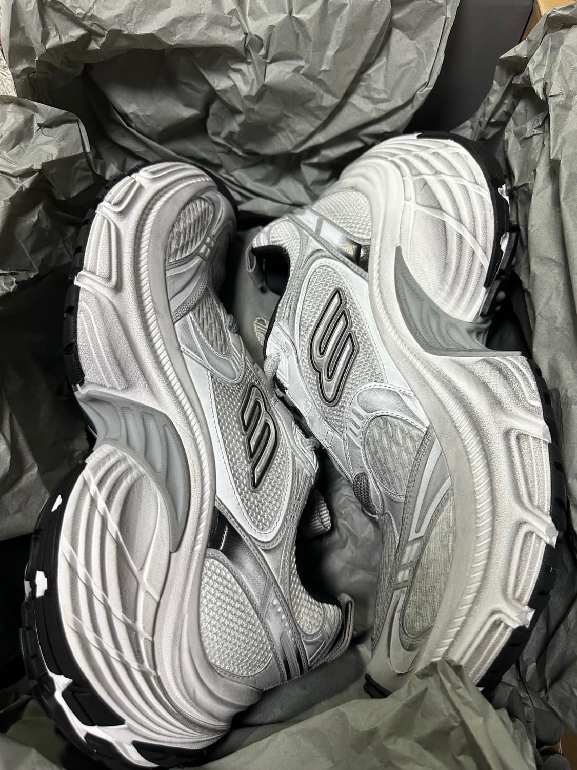 [42] 발렌시아가 10xl 화이트 상품이미지6