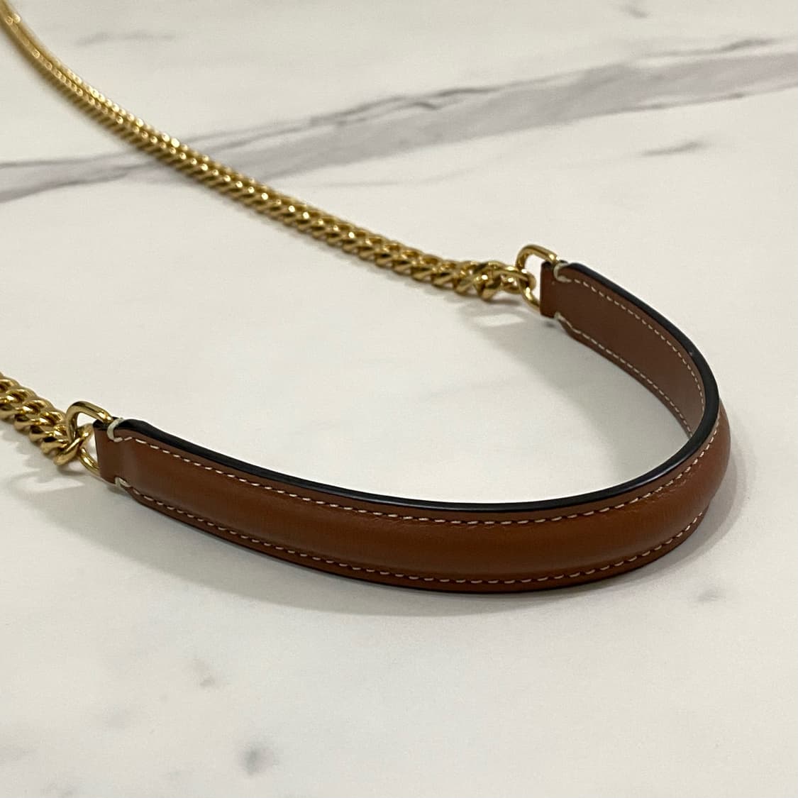 셀린느 월렛 온 체인 마고 트리옹프 캔버스 카프스킨 탄 숄더백 크로스백 상품이미지9