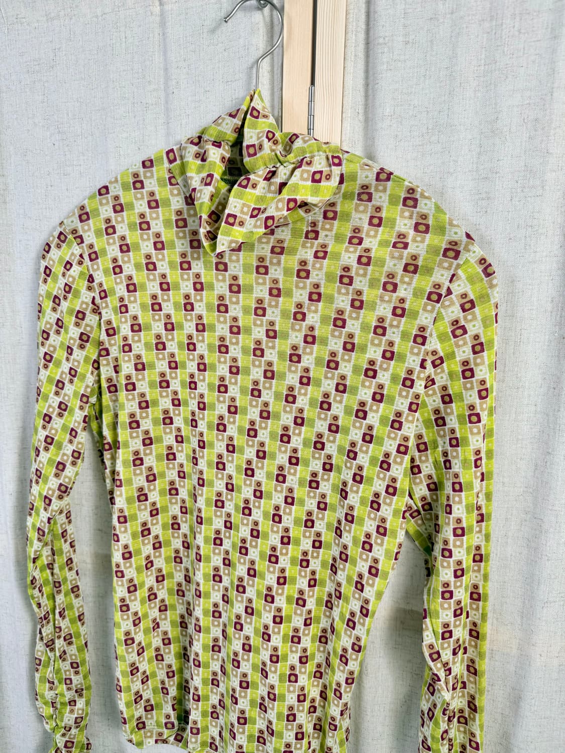 Essential Hiroko Bis 매쉬 패턴 터틀넥 탑 상품이미지6