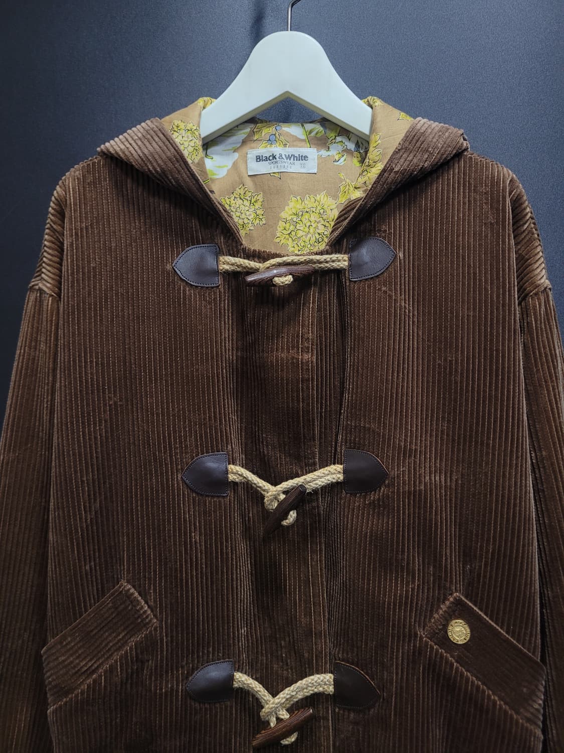 BLACK AND WHITE 블랙앤화이트 빈티지 코듀로이 떡볶이 숏자켓 상품이미지2