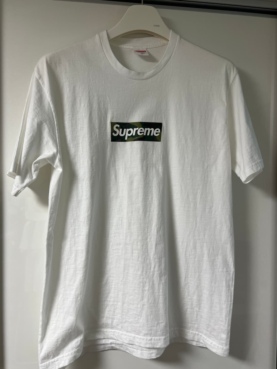 [M] 23fw 슈프림 카모 박스로고 반팔 화이트 상품이미지1