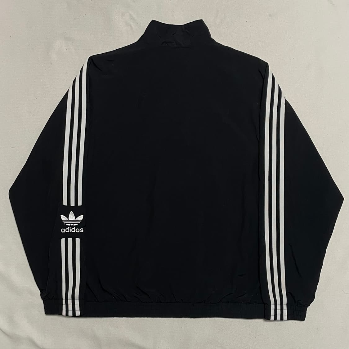 XL 아디다스 블랙 우븐 트랙탑 상품이미지3
