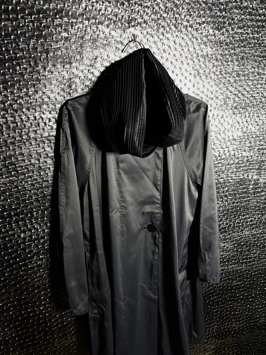 플리츠 후드 나일론 코트 상품이미지3