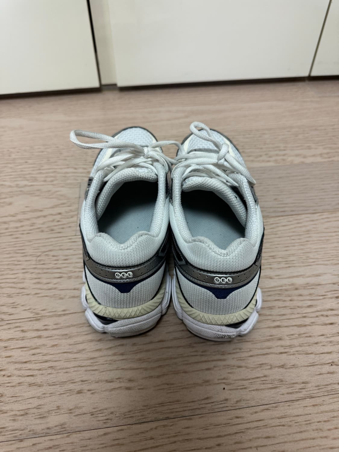 아식스 젤 큐물러스 16(Gel-Cumulus 16) 260 사이즈 상품이미지2