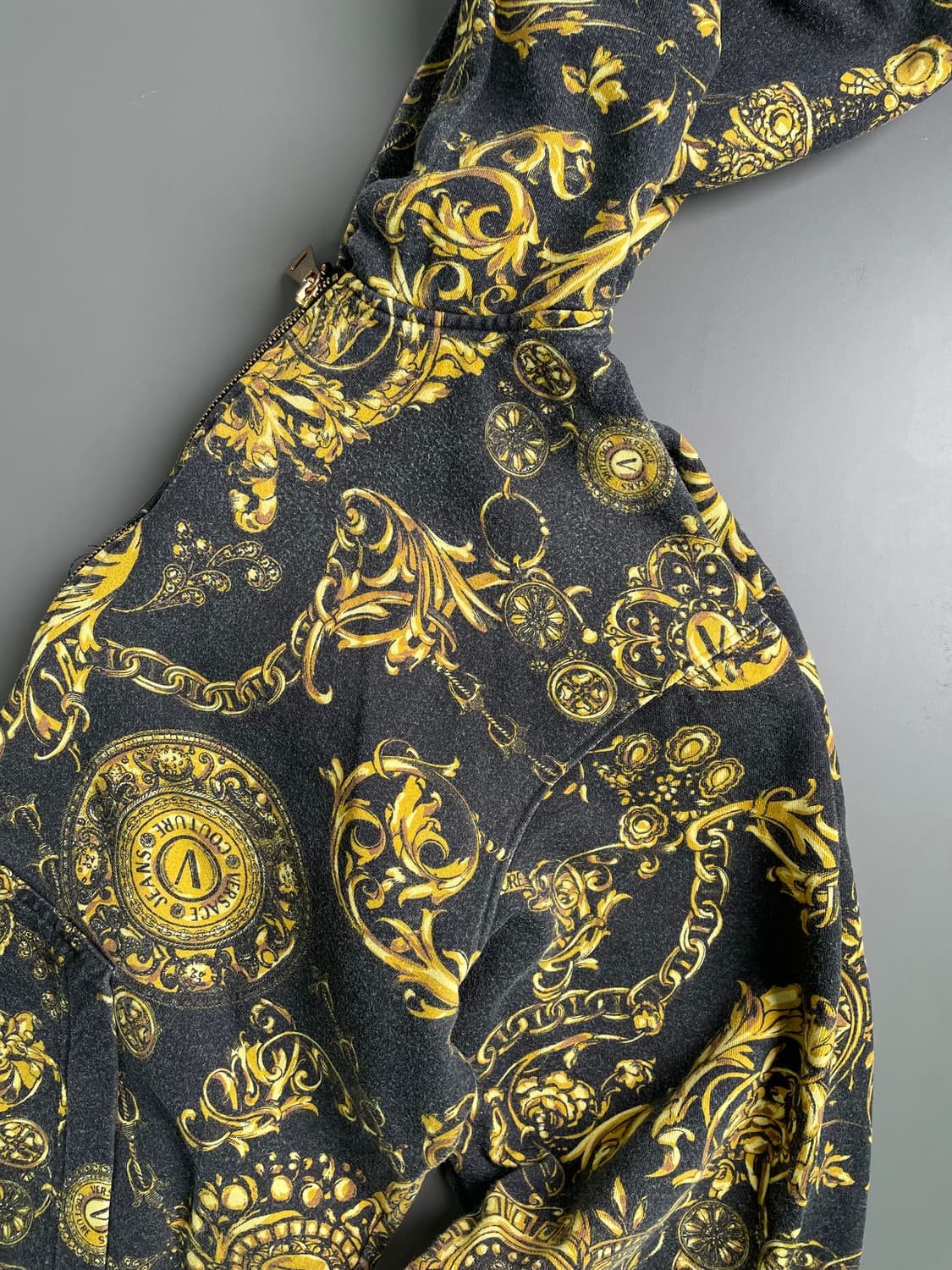 [L] 베르사체 꾸뛰르 바로크 패턴 프린팅 후드 집업 팬츠 셋업 상품이미지5